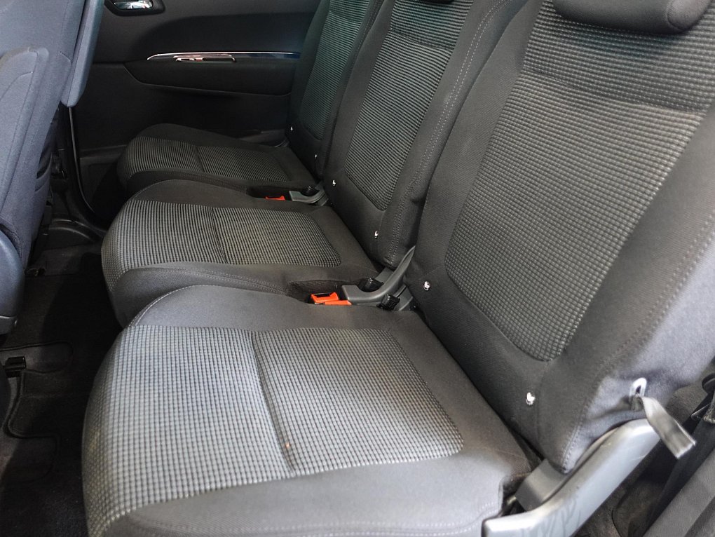 Peugeot 5008 1.6HDI 