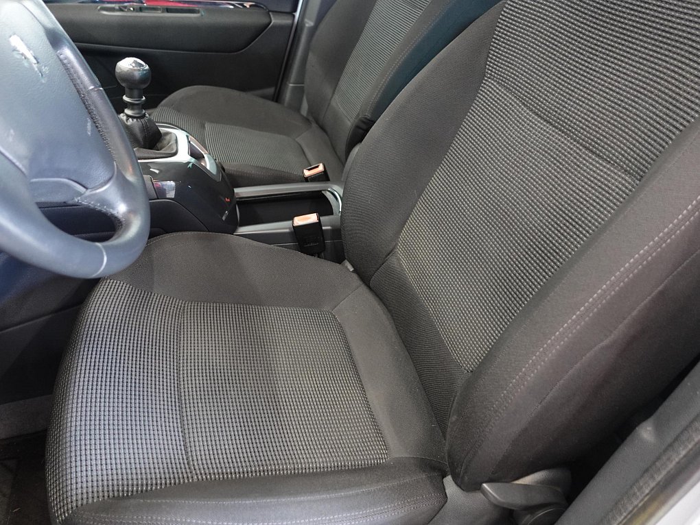 Peugeot 5008 1.6HDI 