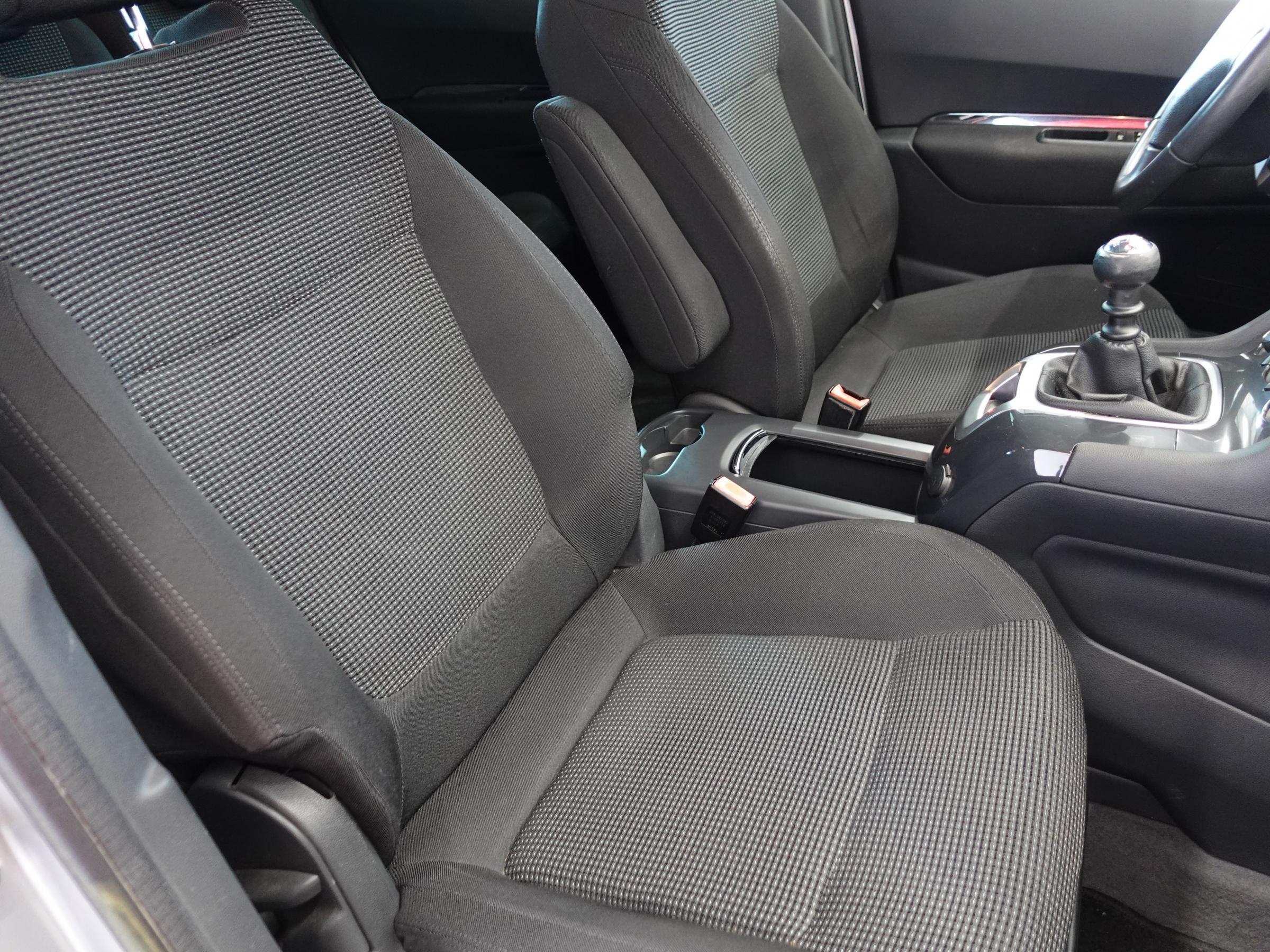 Peugeot 5008, 2012 - pohled č. 11