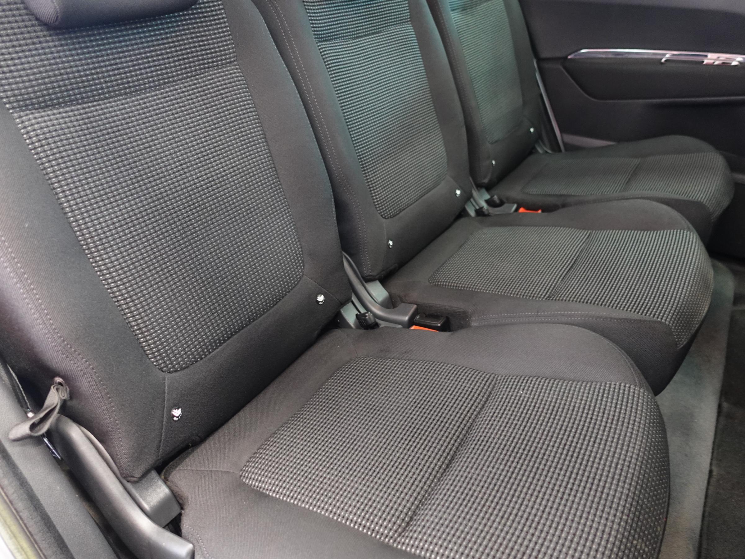 Peugeot 5008, 2012 - pohled č. 12