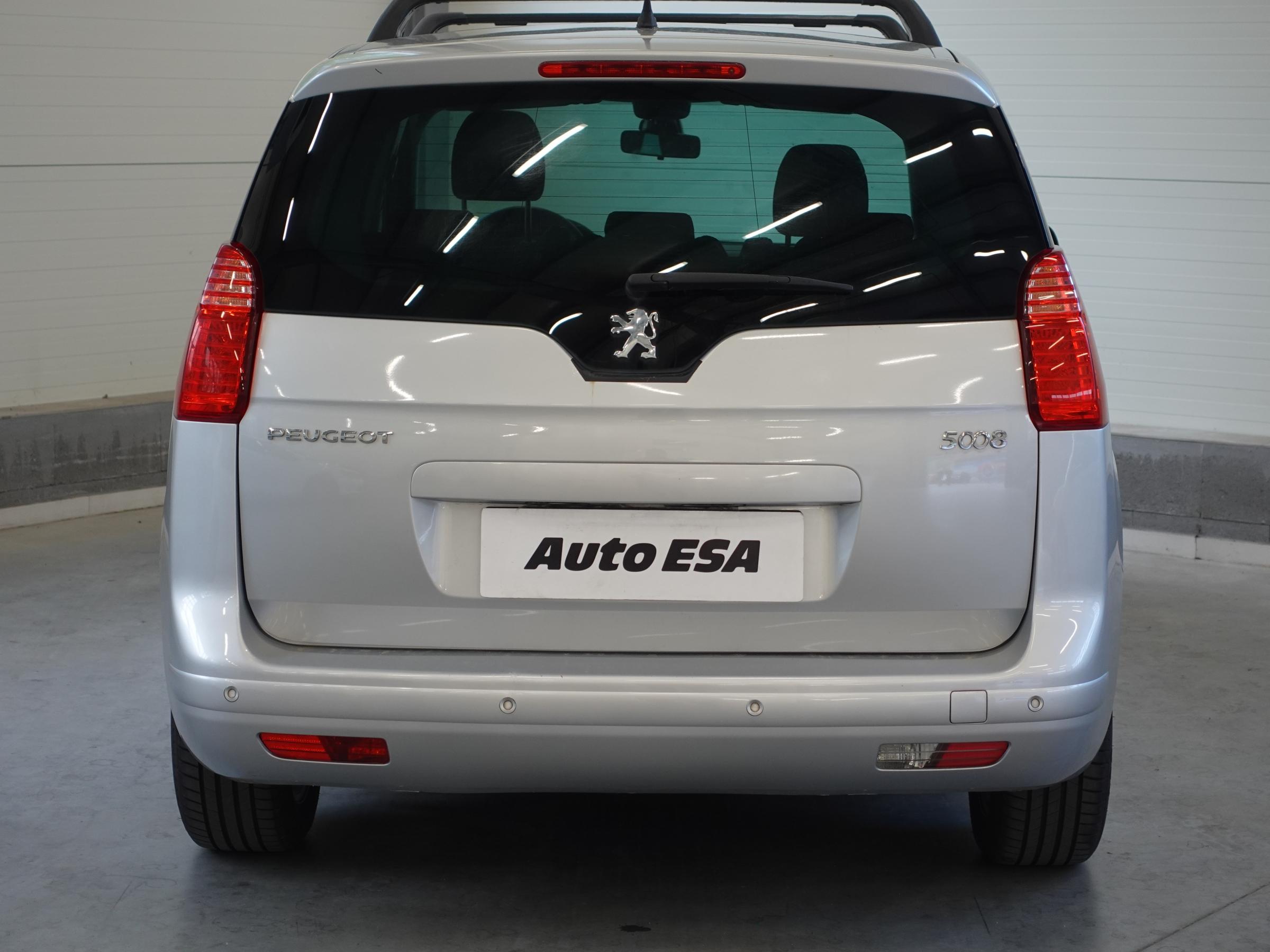 Peugeot 5008, 2012 - pohled č. 5