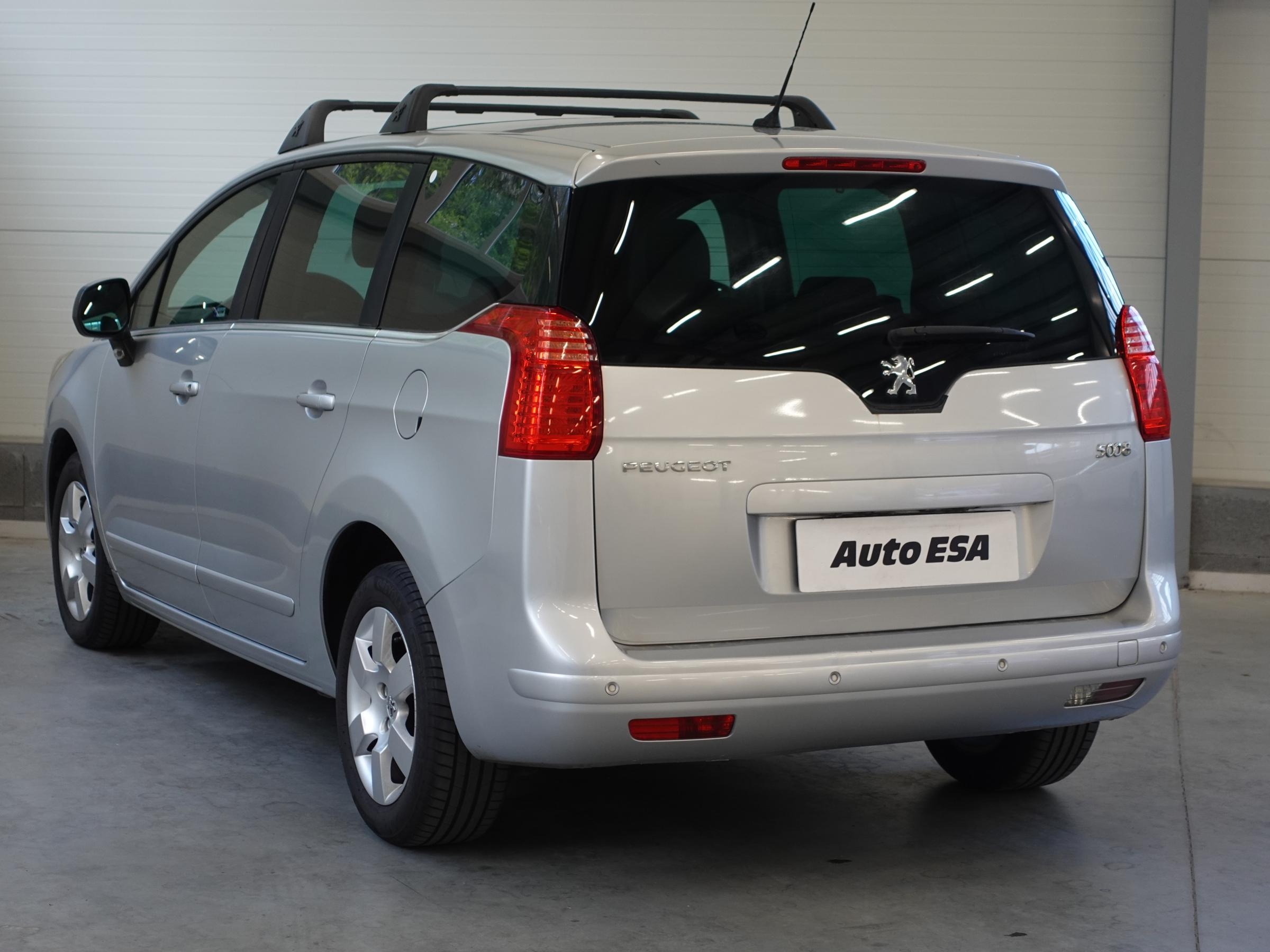 Peugeot 5008, 2012 - pohled č. 6