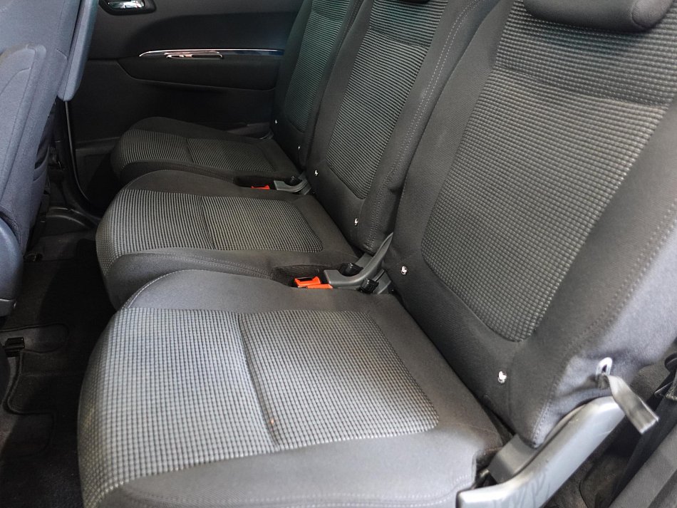 Peugeot 5008 1.6HDI 