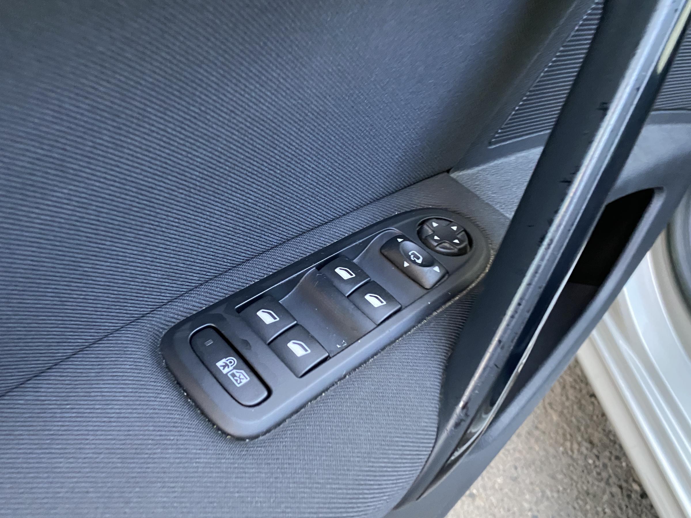 Peugeot 508, 2012 - pohled č. 13