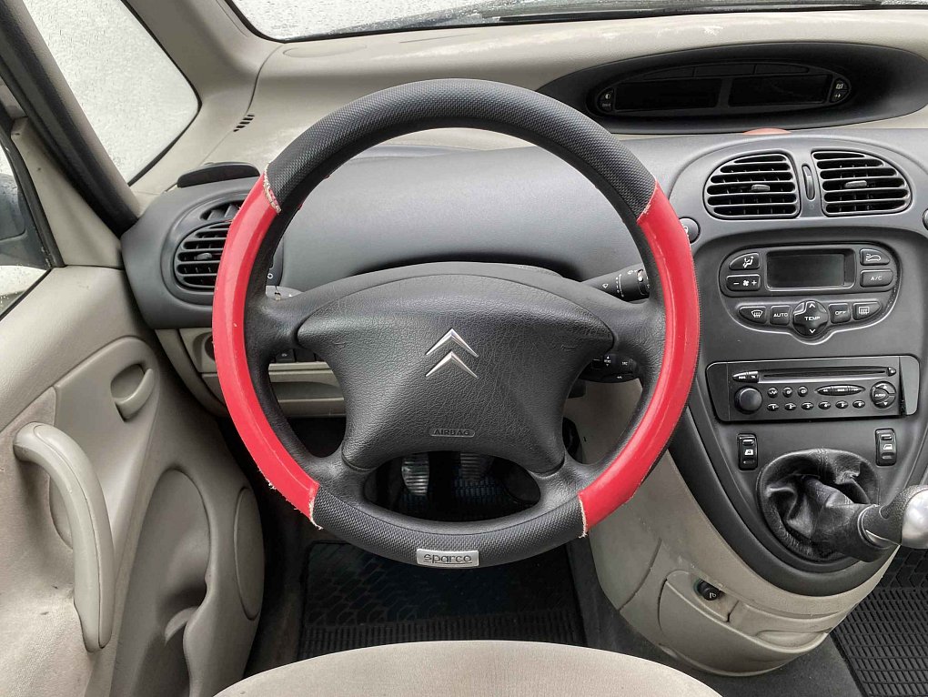 Citroën Xsara Picasso 1.8i 