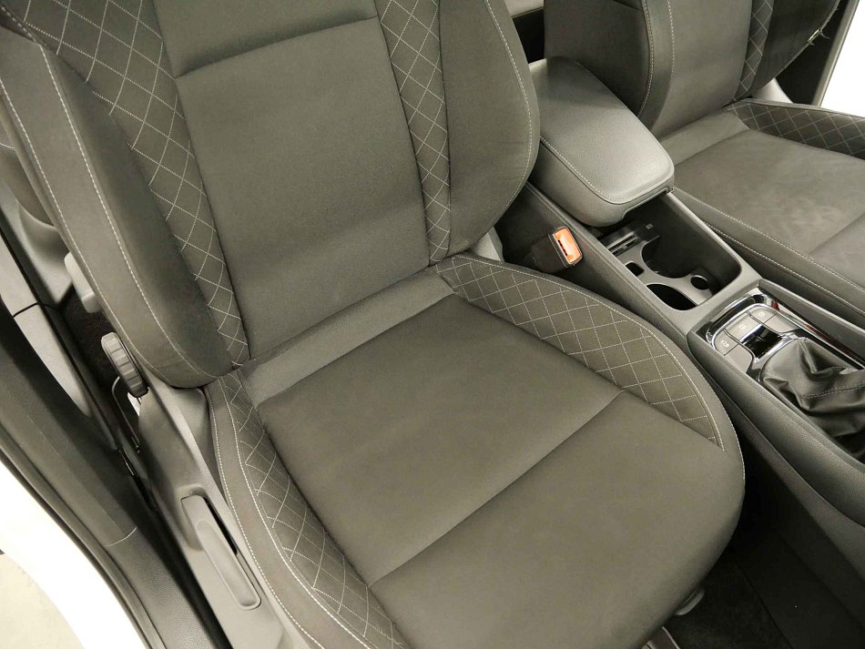 Škoda Karoq 1.6 TDi Ambition