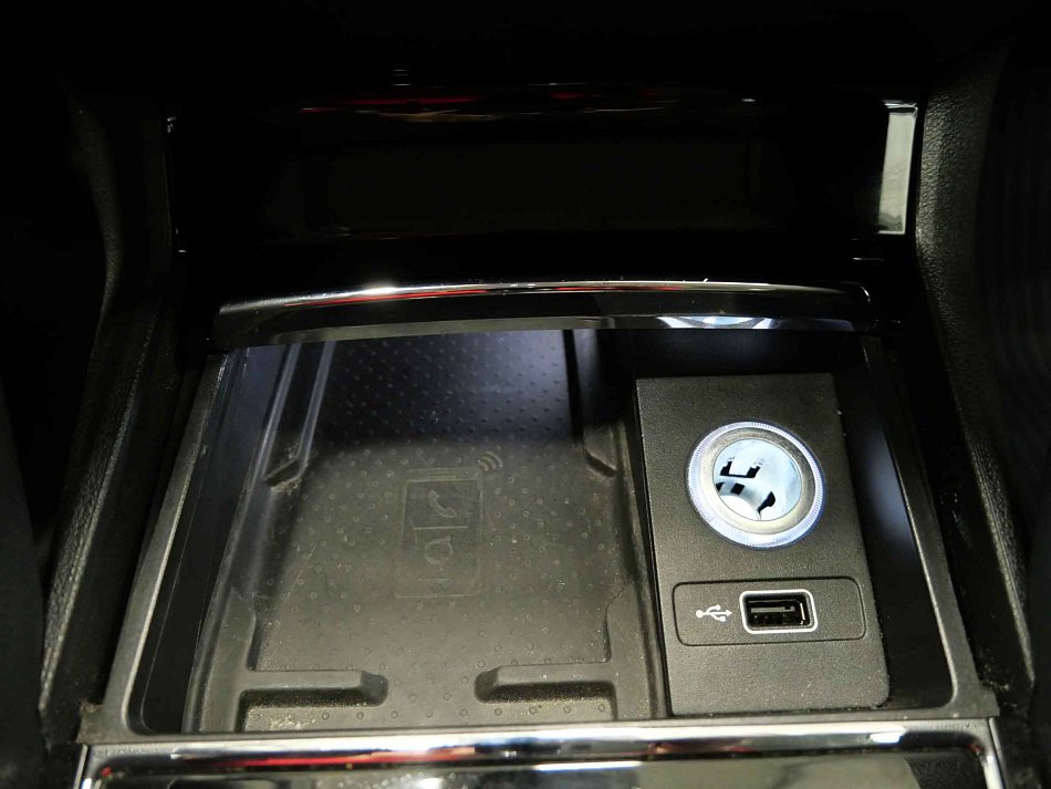 Škoda Karoq 1.6 TDi Ambition