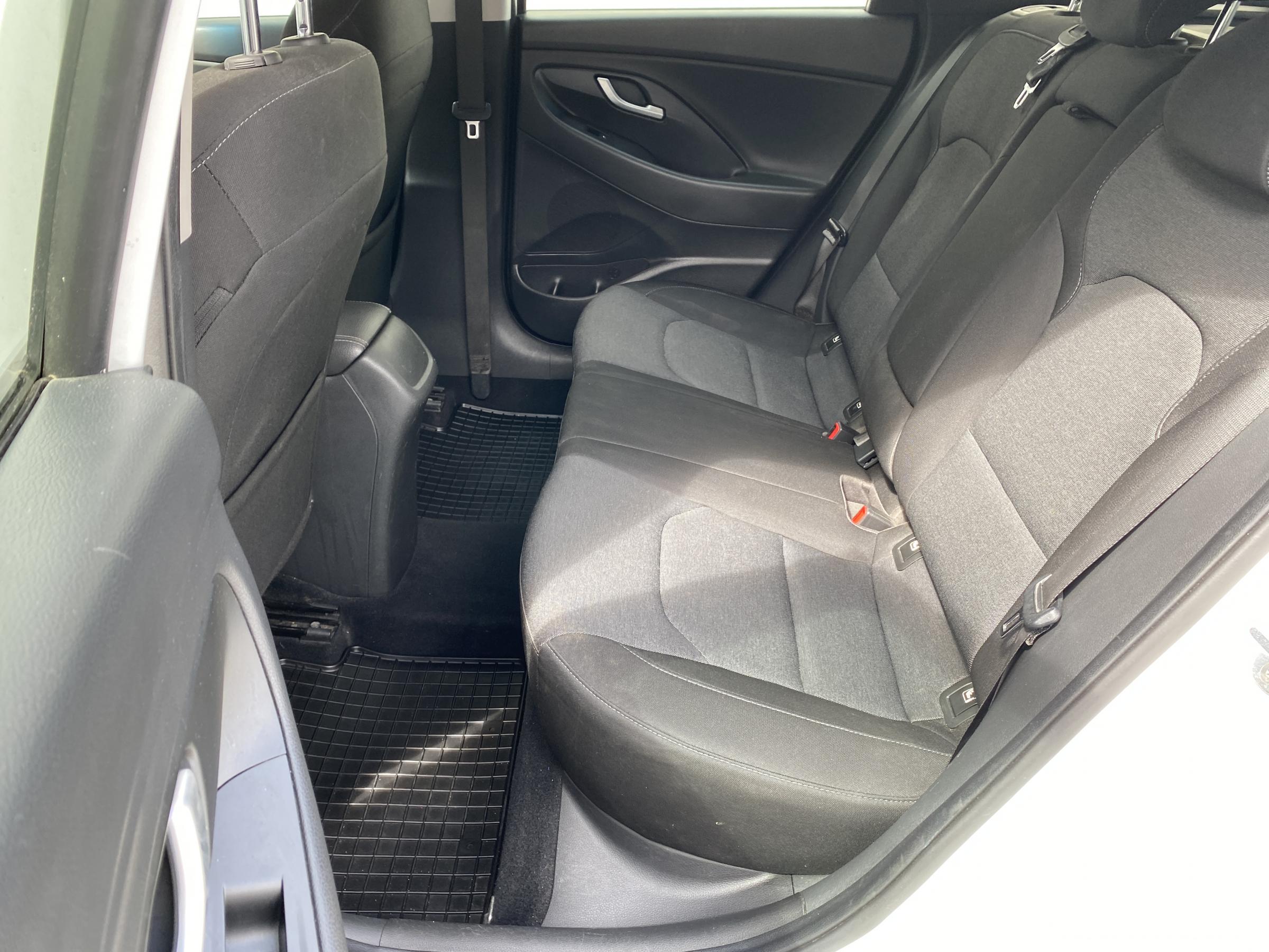 Hyundai i30, 2020 - pohled č. 11