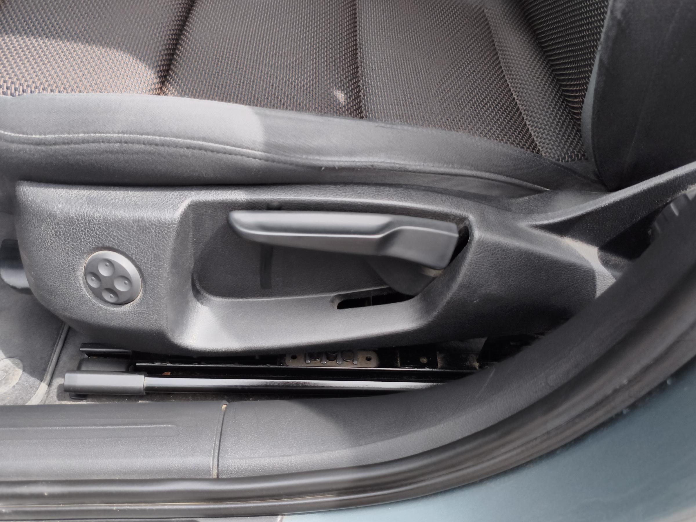 Audi A4 Allroad, 2009 - pohled č. 16