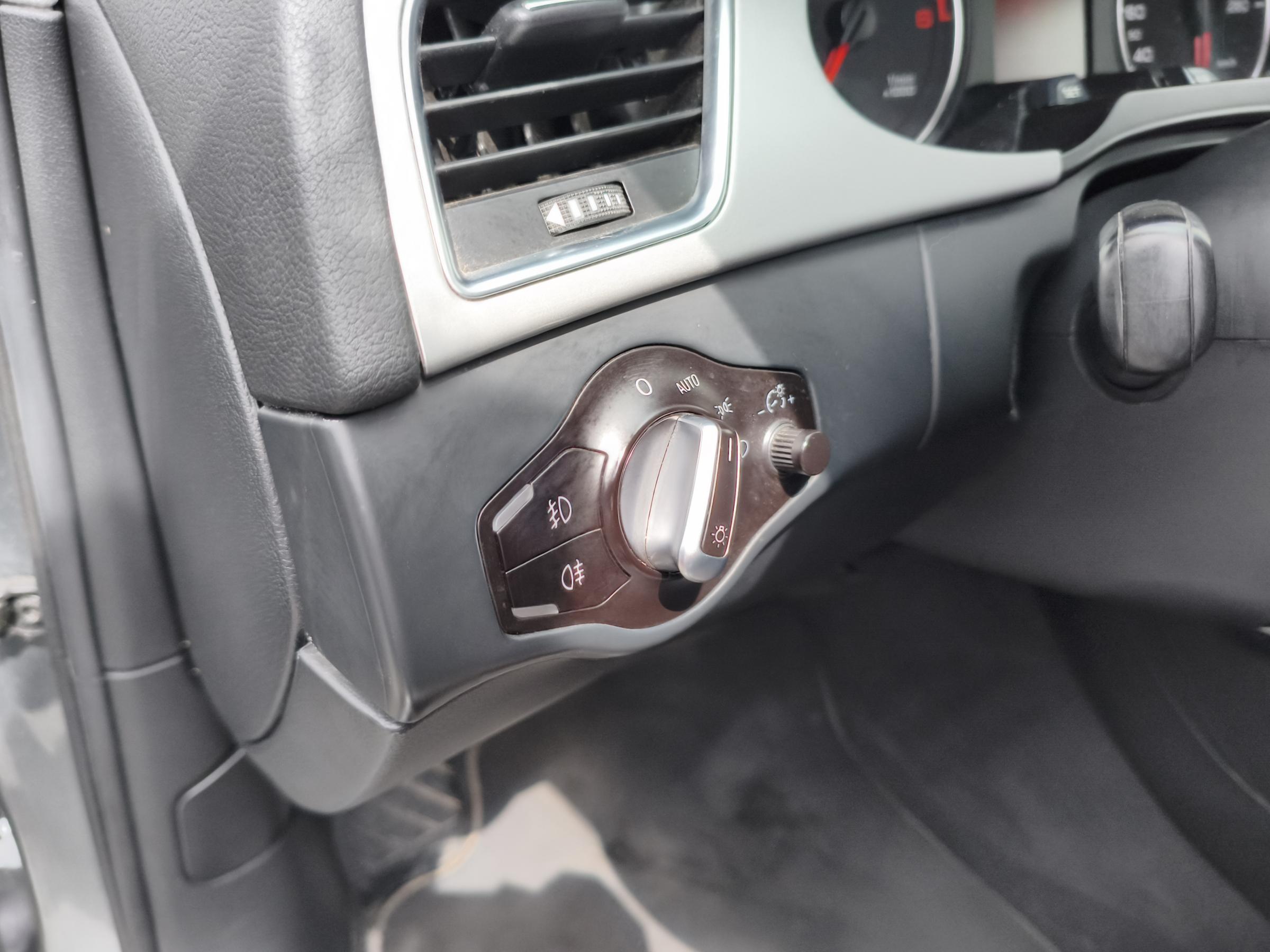 Audi A4 Allroad, 2009 - pohled č. 17