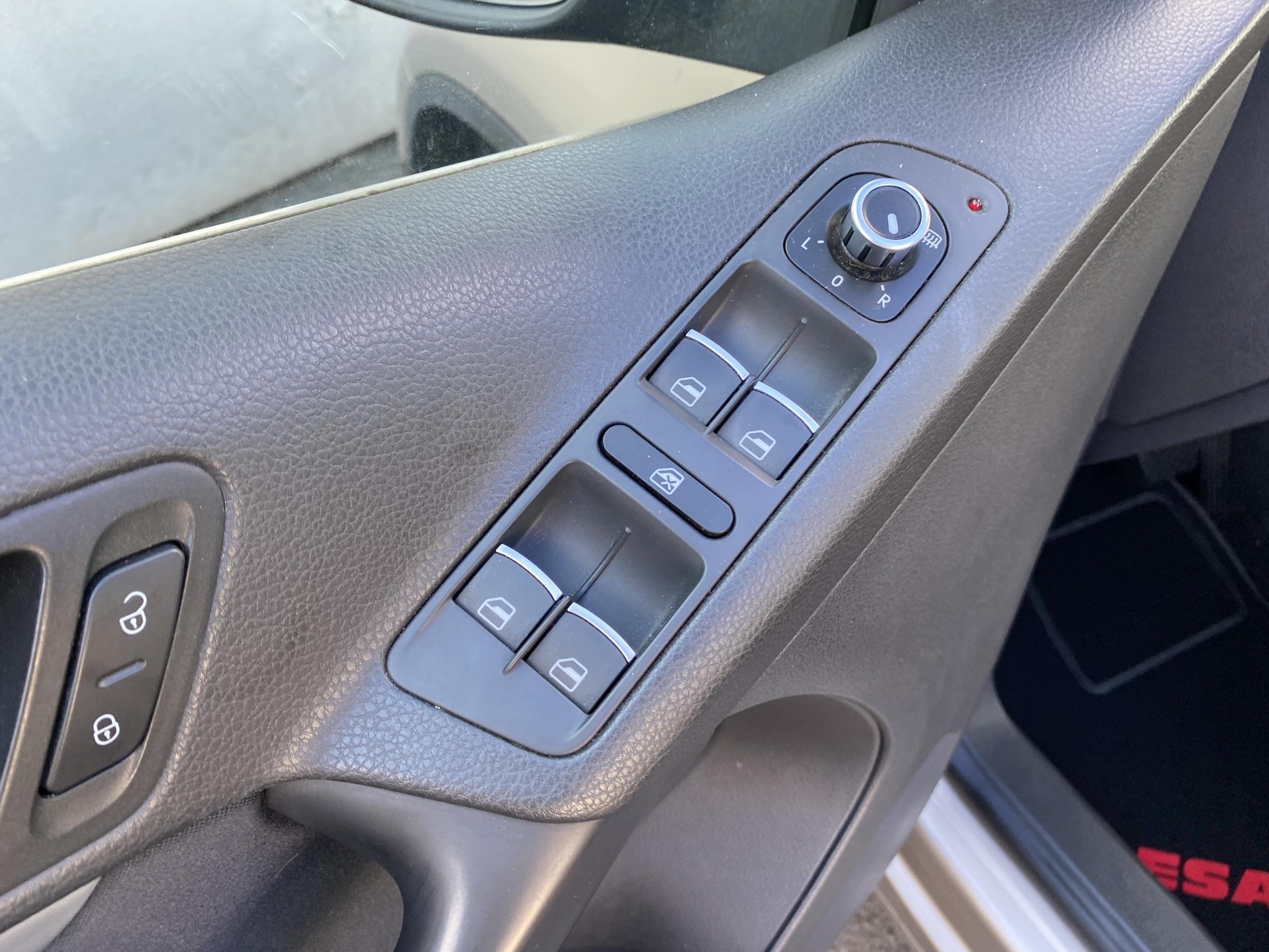 Volkswagen Tiguan, 2012 - pohled č. 13