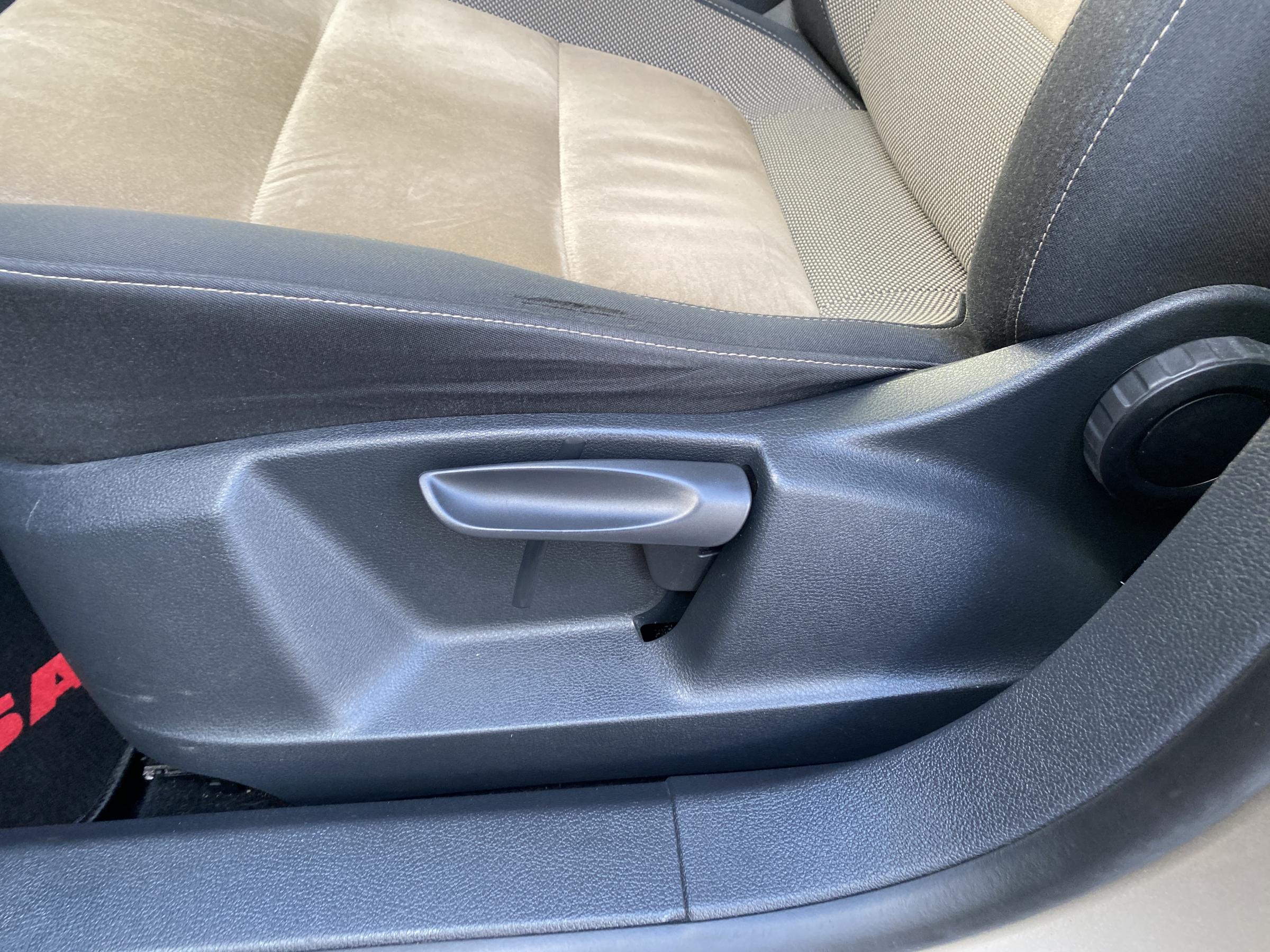 Volkswagen Tiguan, 2012 - pohled č. 14