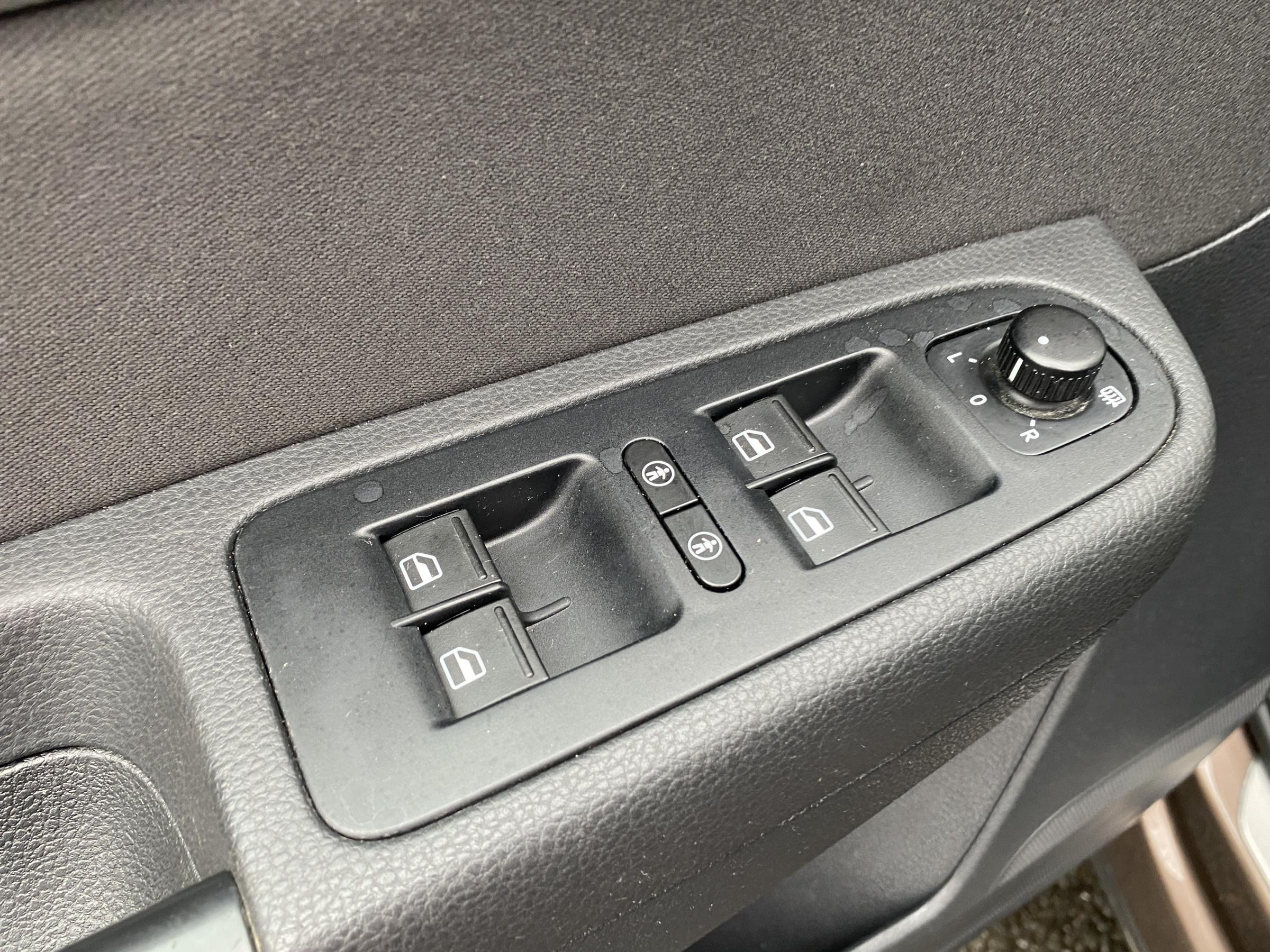 Volkswagen Sharan, 2012 - pohled č. 13