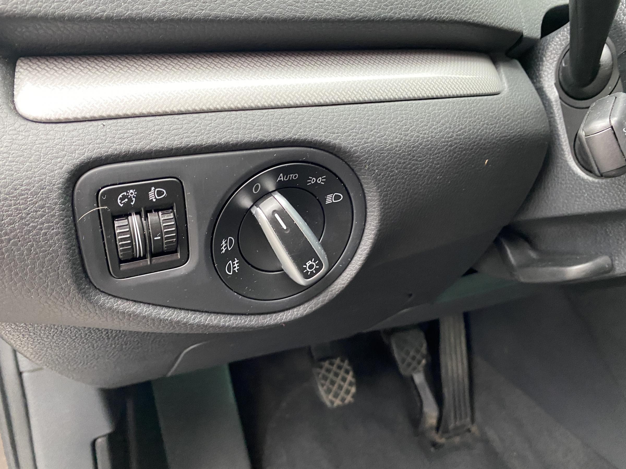 Volkswagen Sharan, 2012 - pohled č. 15