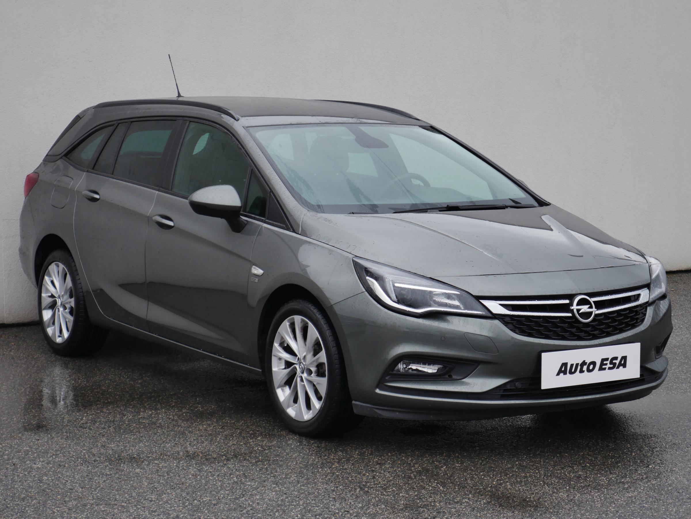 Opel Astra, 2019 - celkový pohled