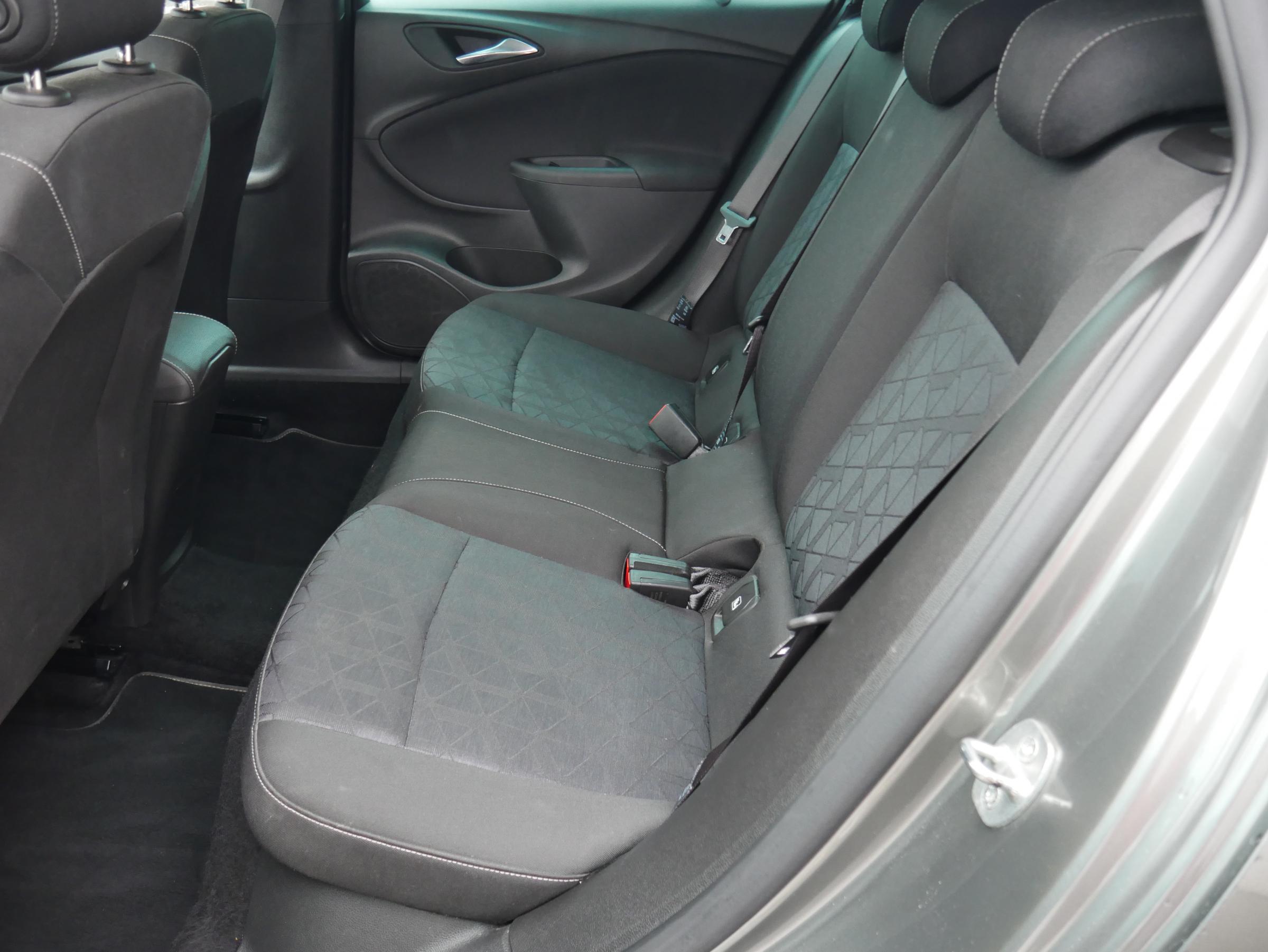Opel Astra, 2019 - pohled č. 10
