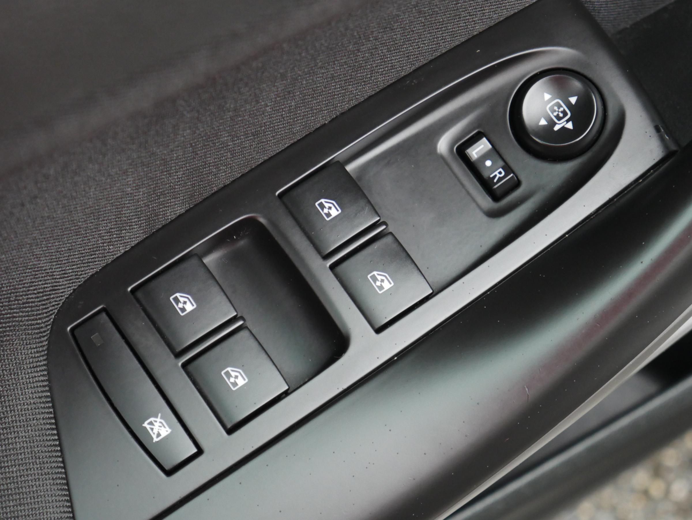 Opel Astra, 2019 - pohled č. 14