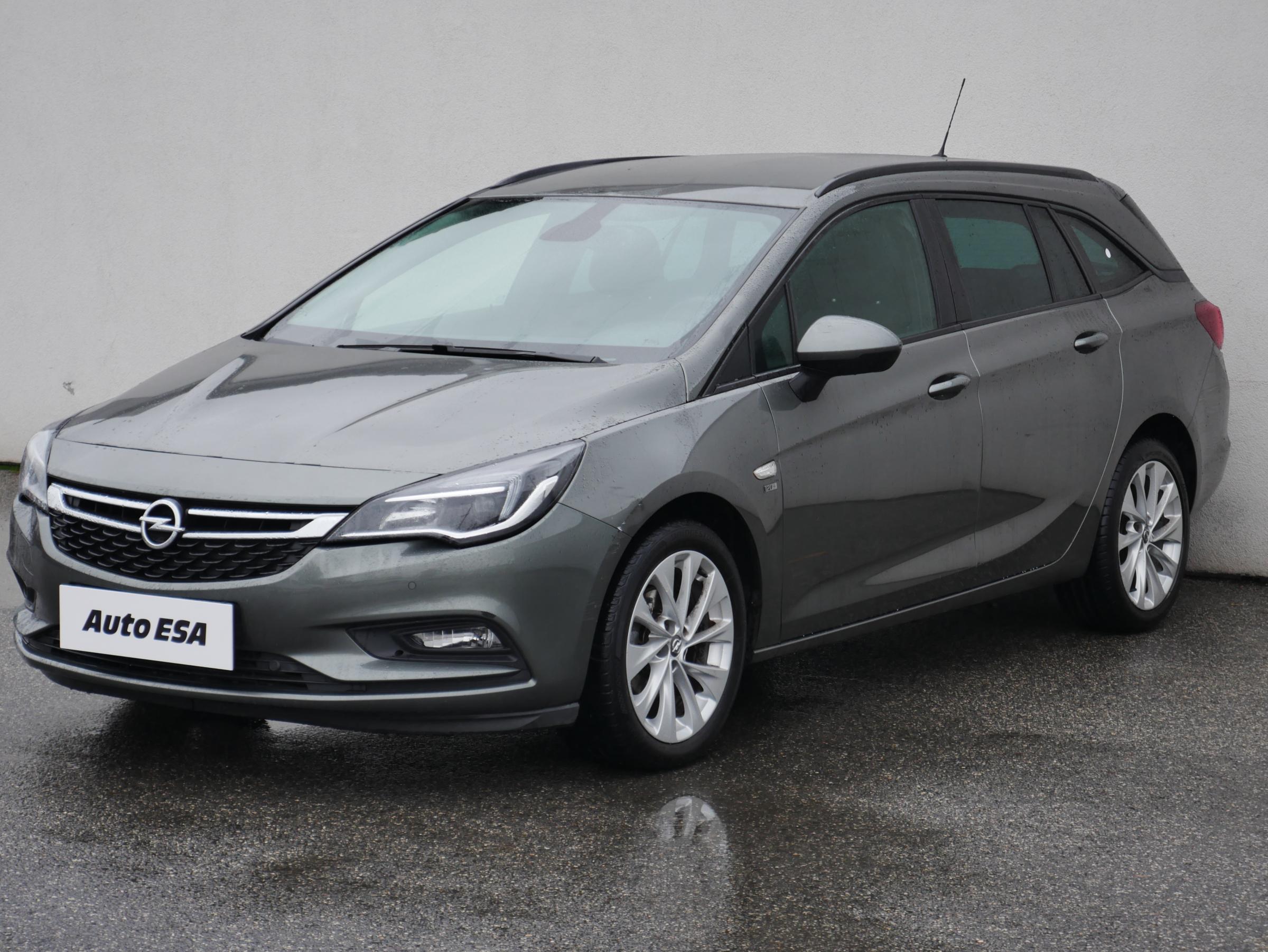 Opel Astra, 2019 - pohled č. 3
