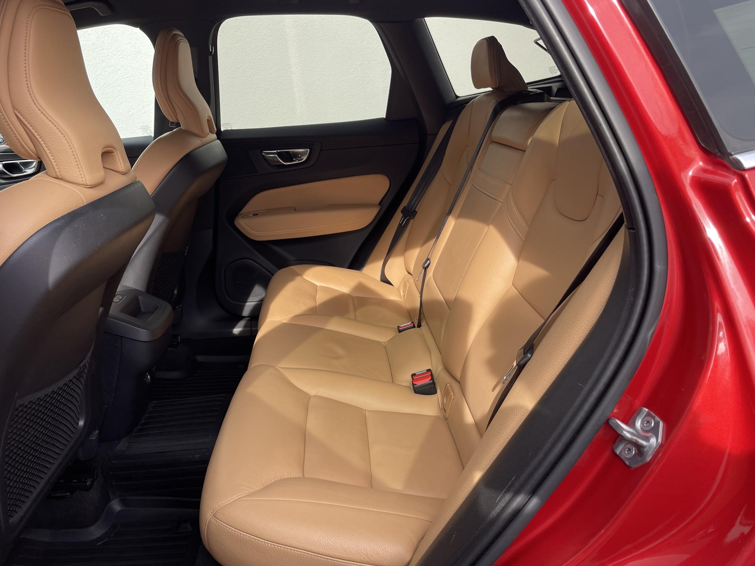 Volvo XC60, 2019 - pohled č. 10