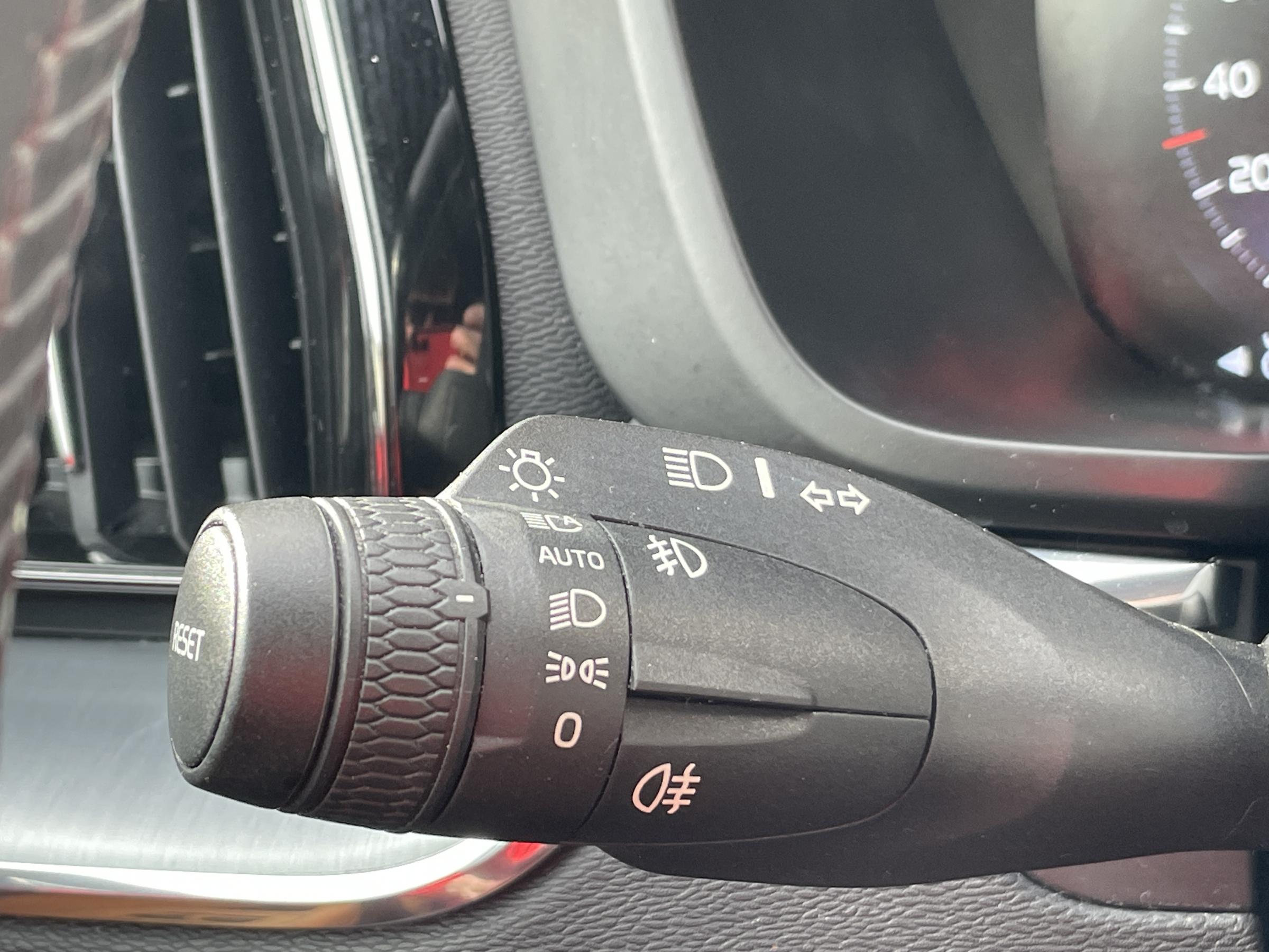 Volvo XC60, 2019 - pohled č. 18