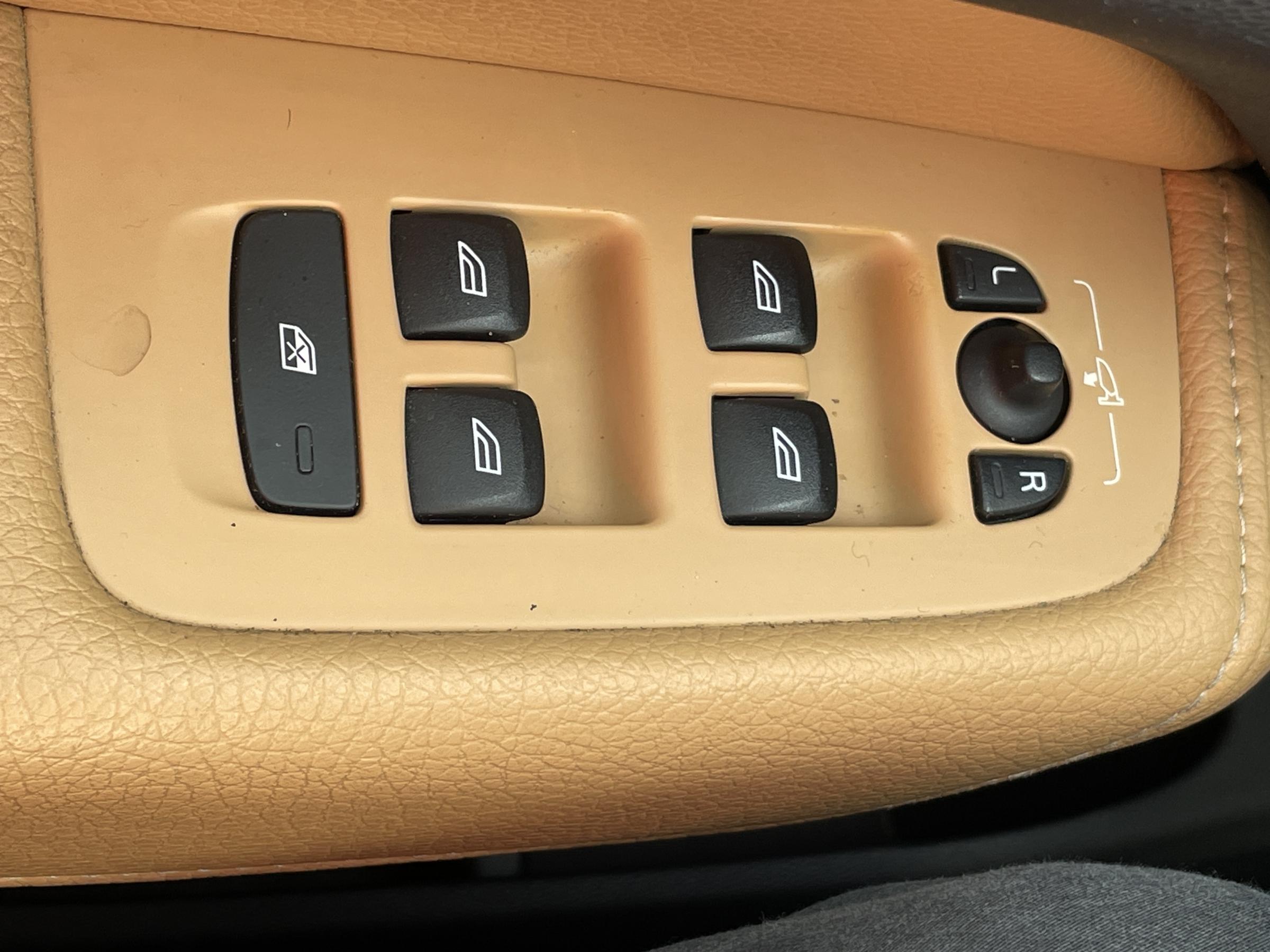 Volvo XC60, 2019 - pohled č. 19