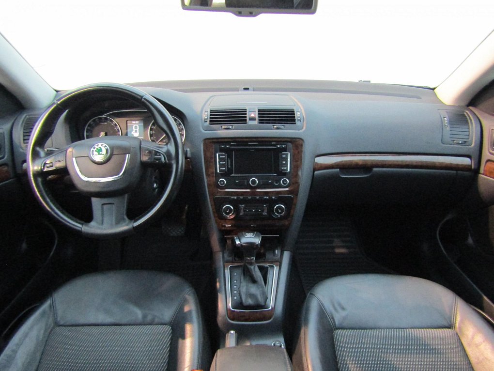 Škoda Octavia II 2.0 TDi Elegance
