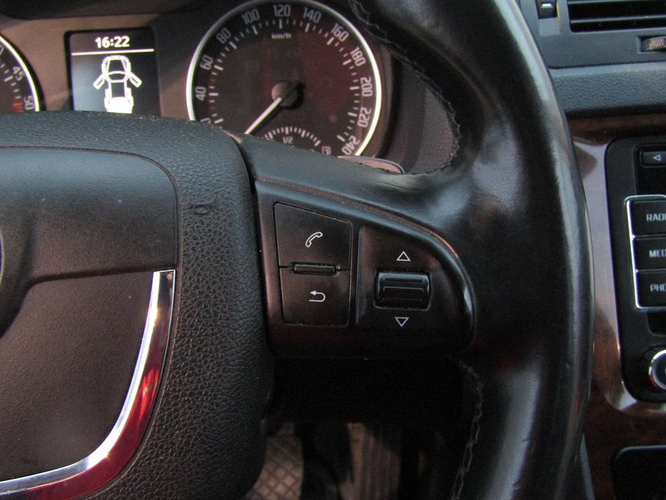 Škoda Octavia II 2.0 TDi Elegance