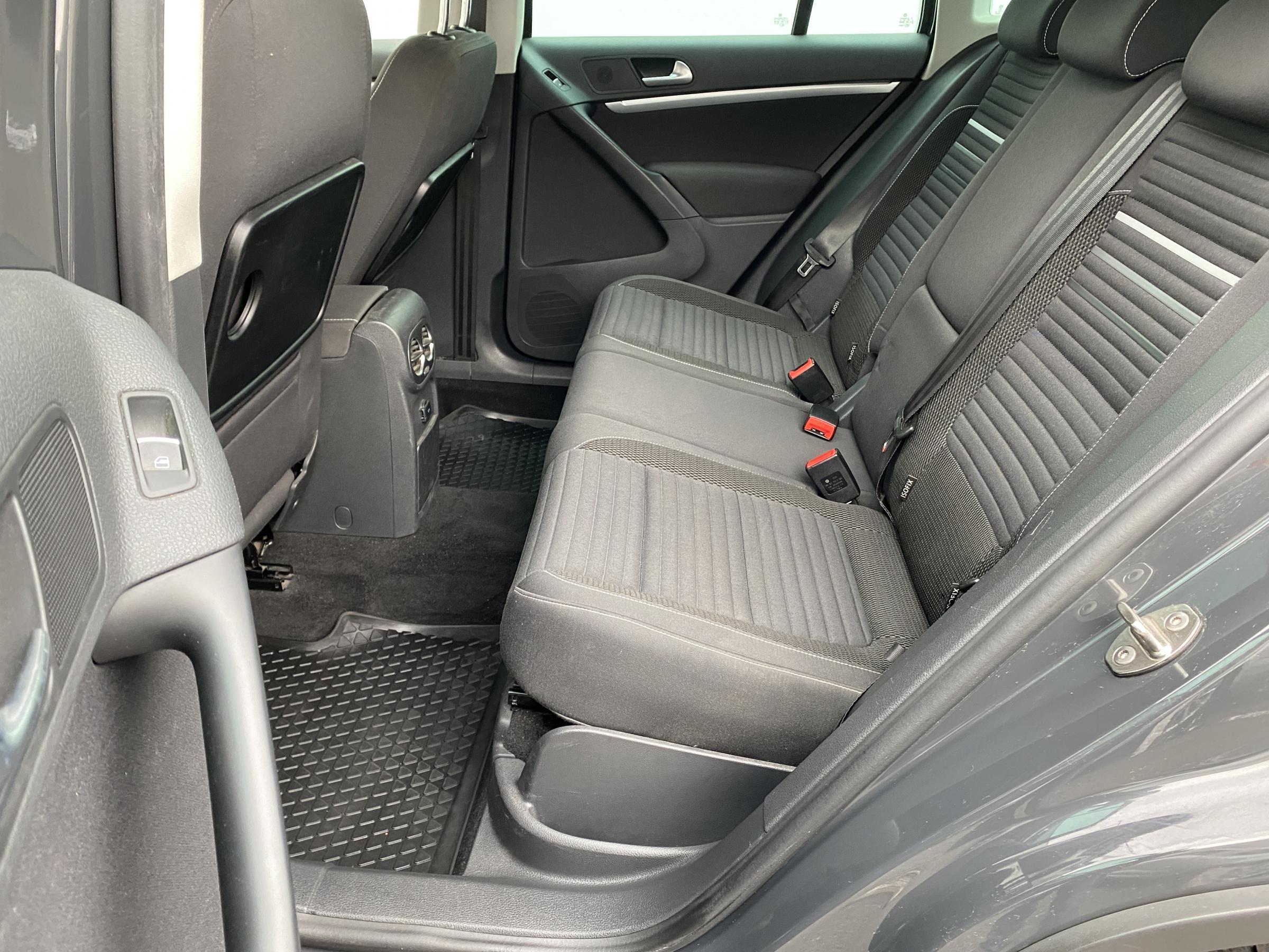 Volkswagen Tiguan, 2013 - pohled č. 10