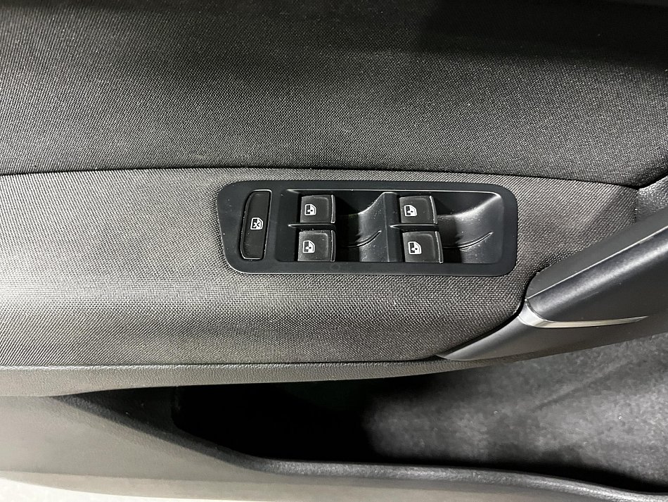 Volkswagen Golf 2.0 TDi 