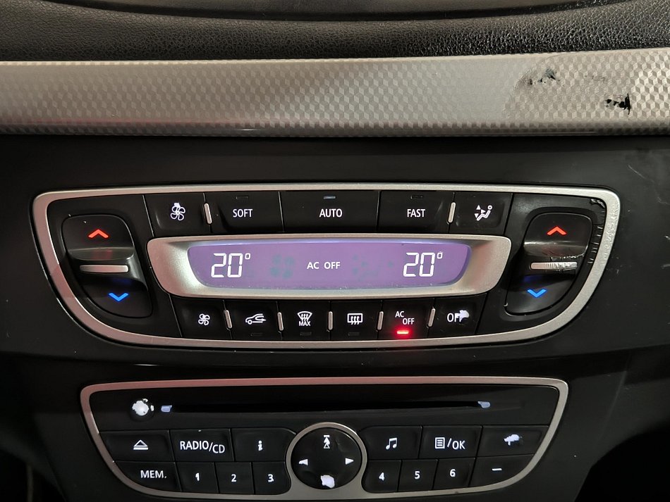 Renault Fluence 1.6i 