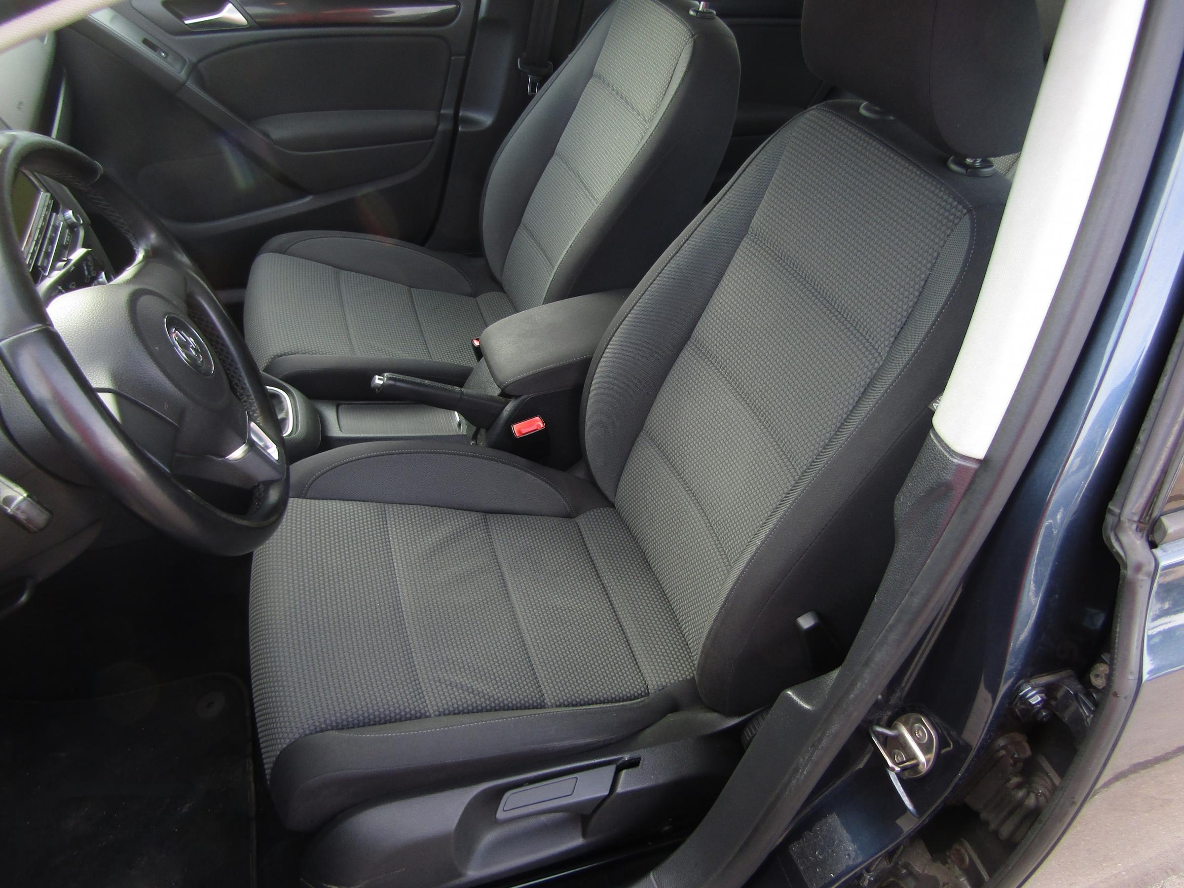 Volkswagen Golf, 2010 - pohled č. 9