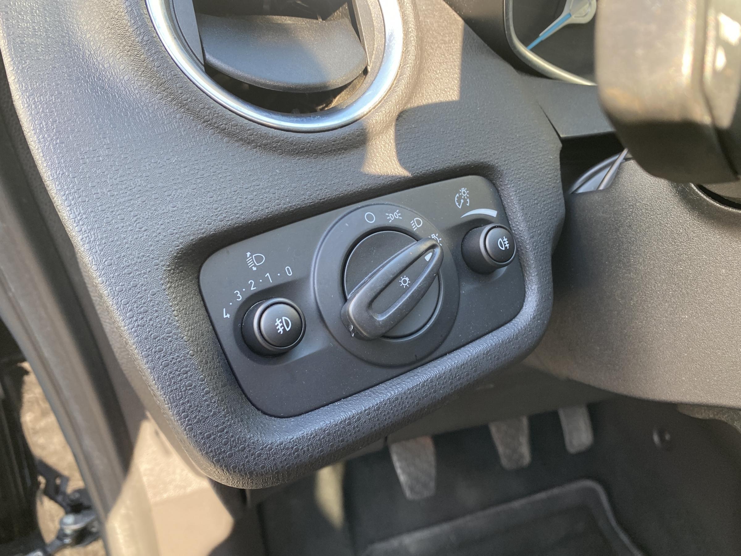 Ford Fiesta, 2015 - pohled č. 16