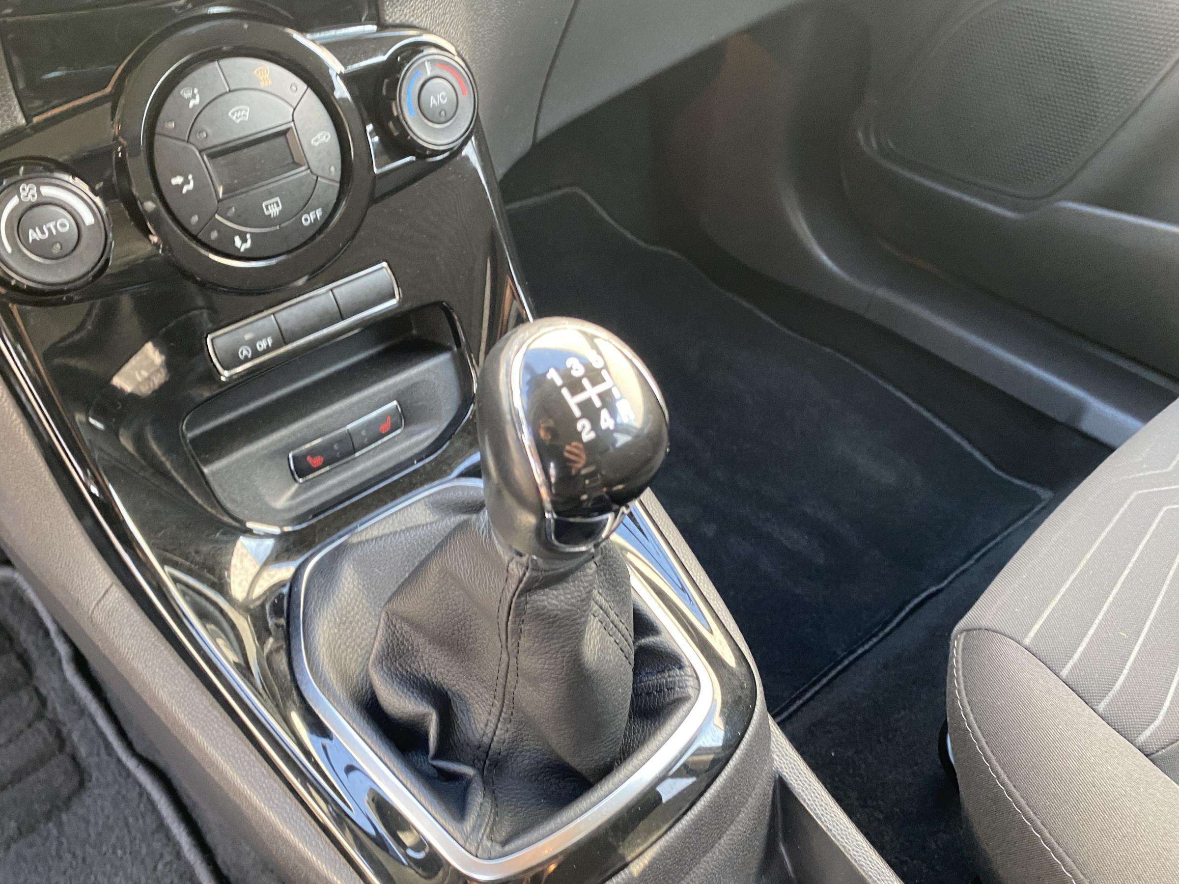 Ford Fiesta, 2015 - pohled č. 17