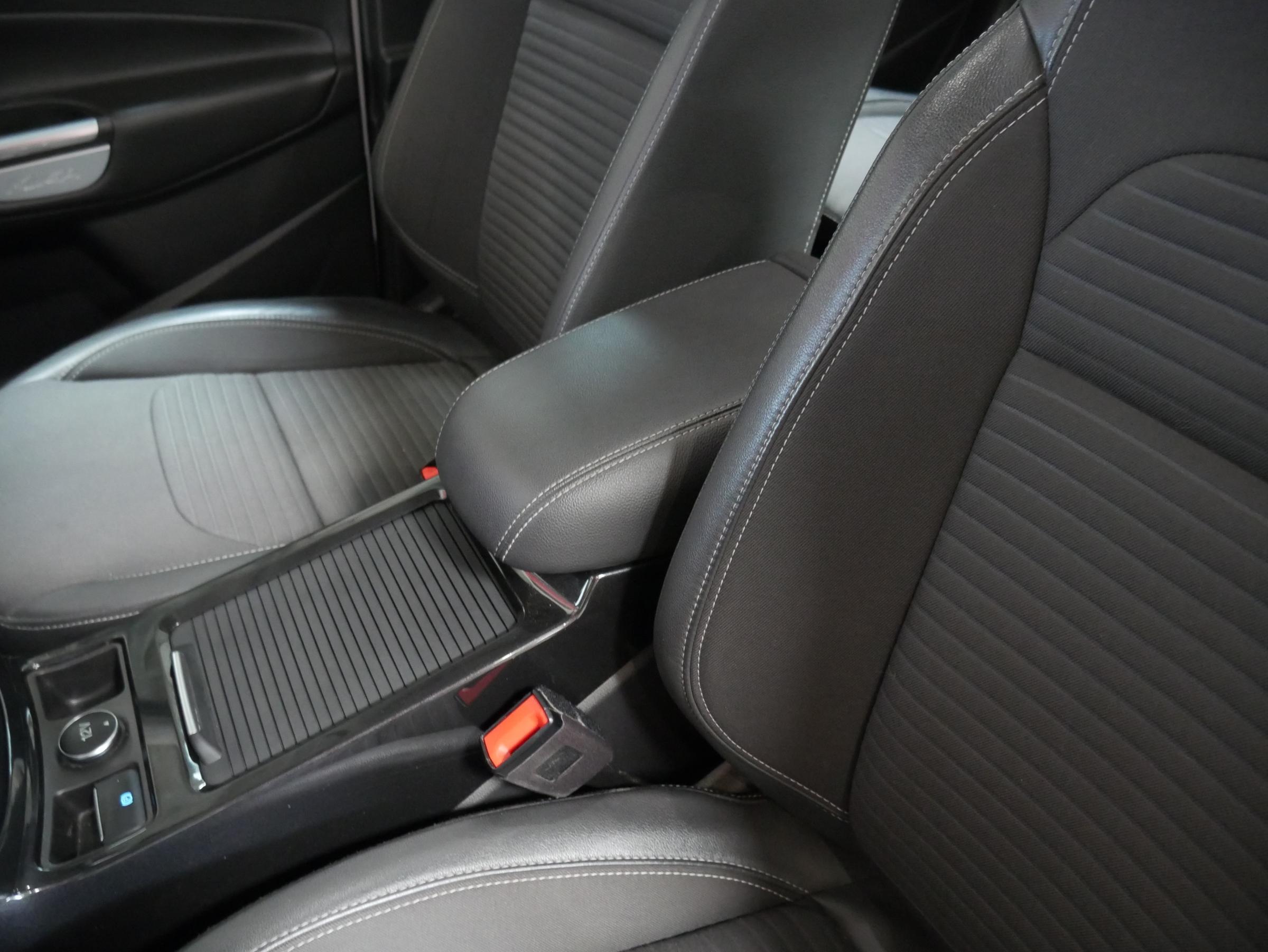 Ford Kuga, 2019 - pohled č. 18