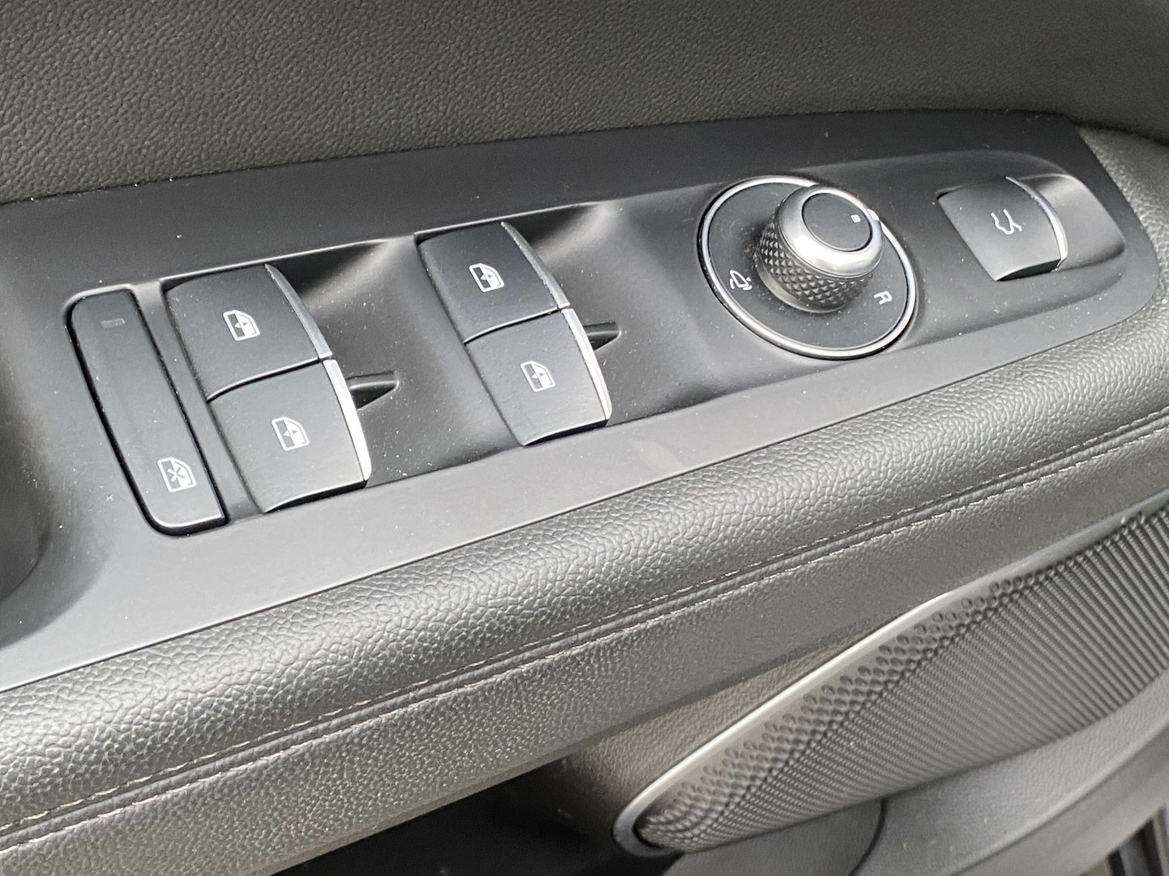 Moto Guzzi Stelvio, 2021 - pohled č. 11