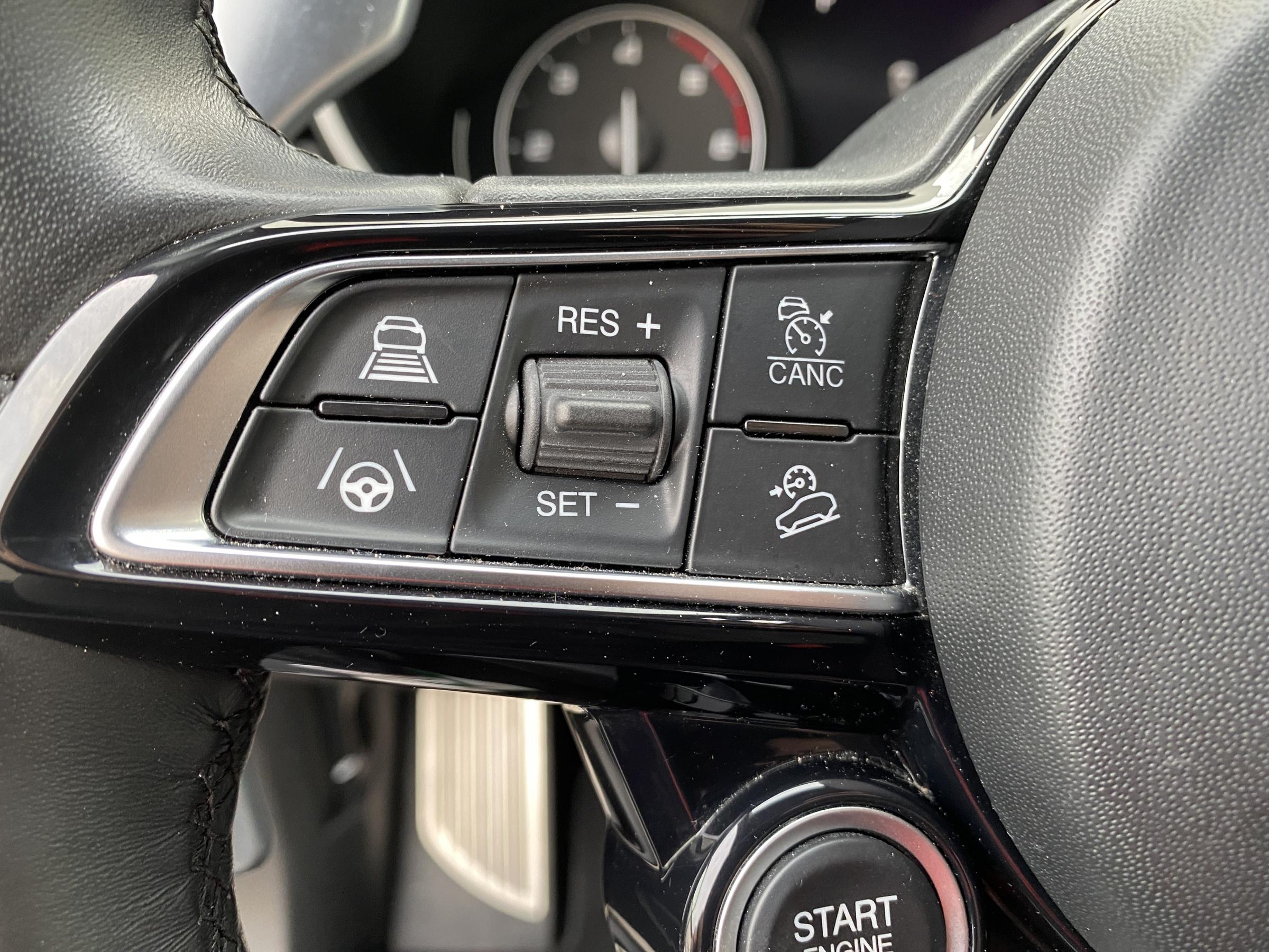 Moto Guzzi Stelvio, 2021 - pohled č. 16