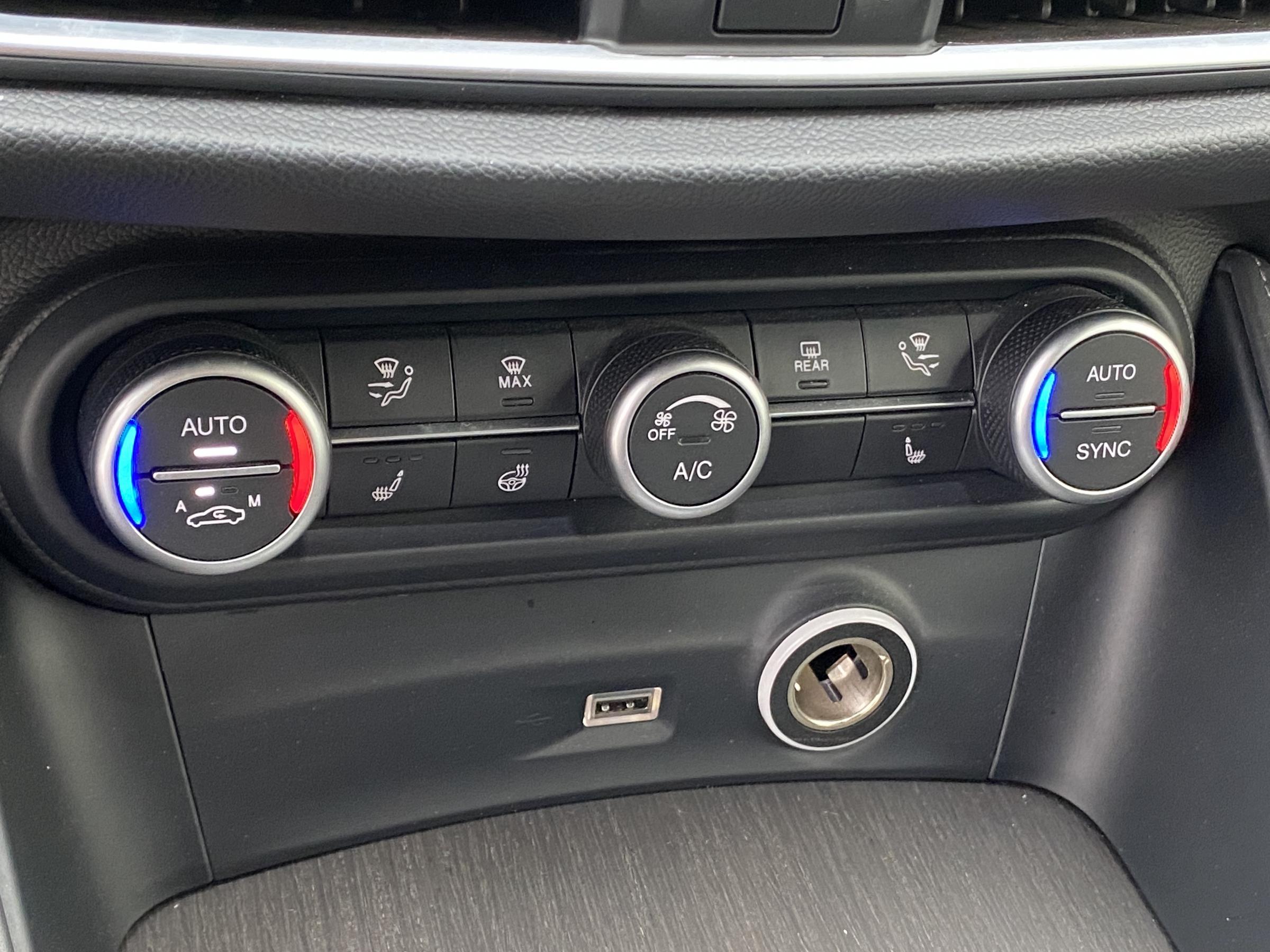 Moto Guzzi Stelvio, 2021 - pohled č. 19