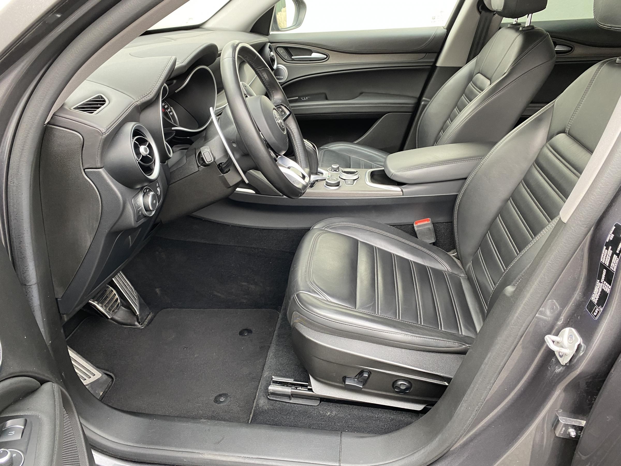 Moto Guzzi Stelvio, 2021 - pohled č. 9