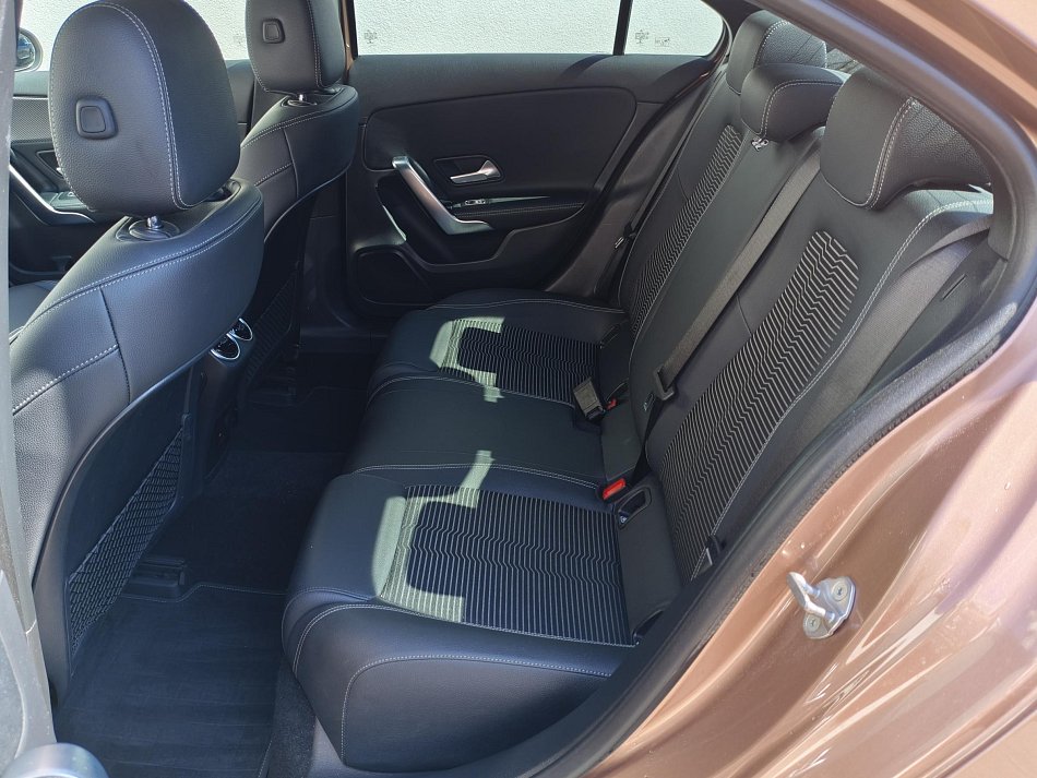 Mercedes-Benz Třída A 1.3 i  A180