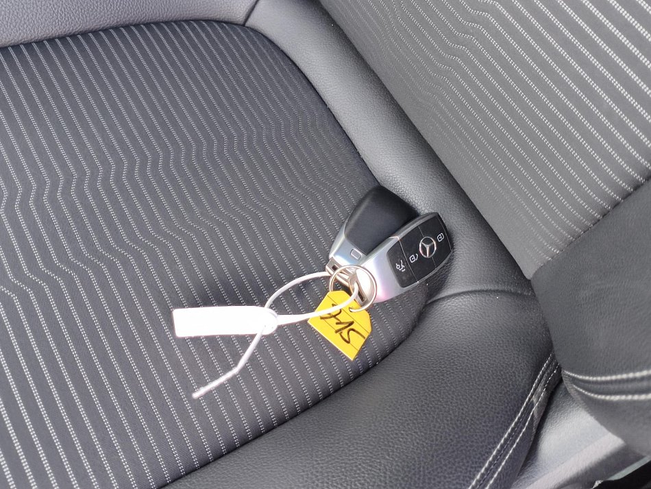 Mercedes-Benz Třída A 1.3 i  A180