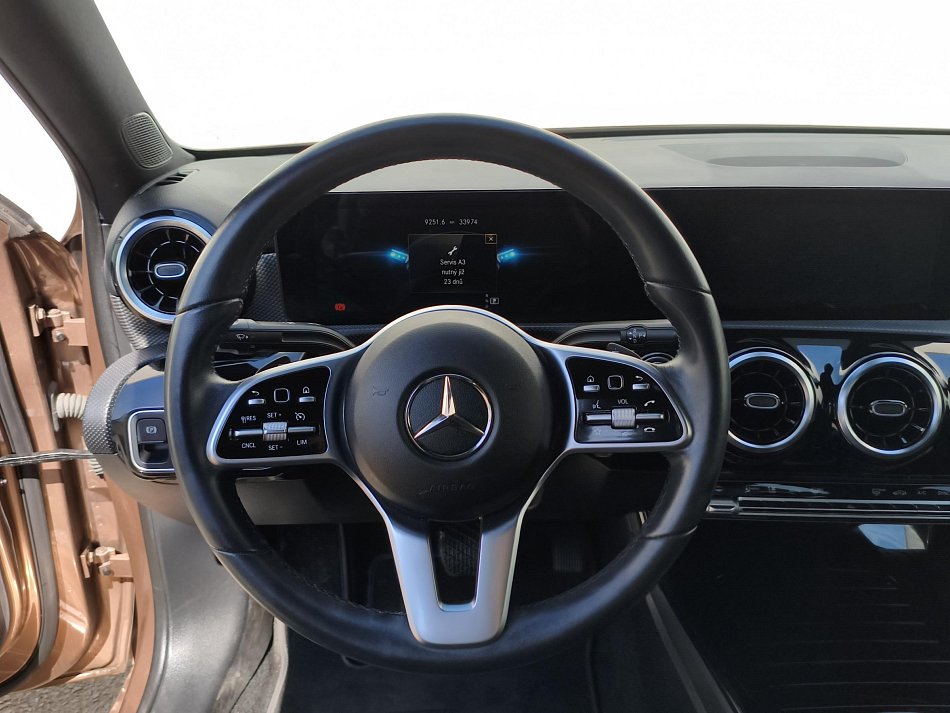 Mercedes-Benz Třída A 1.3 i  A180