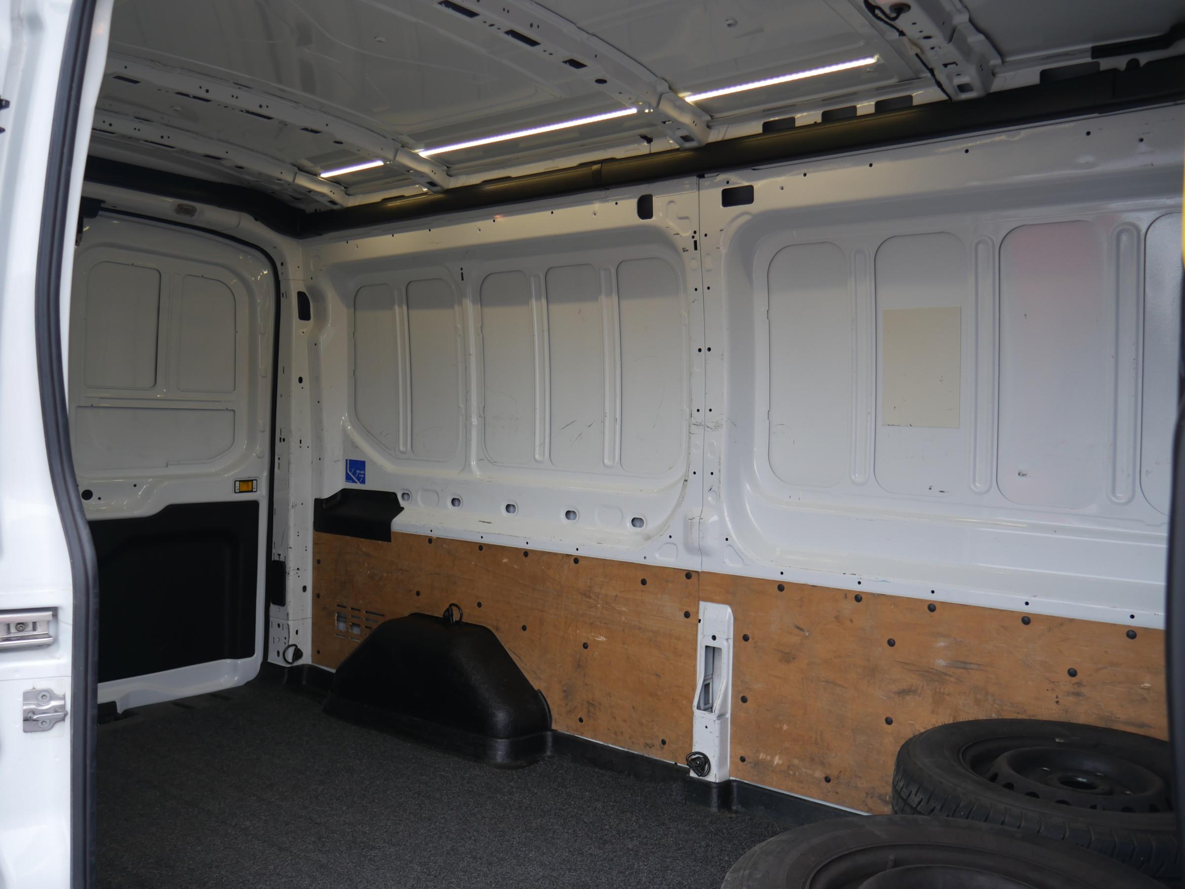 Ford Transit, 2015 - pohled č. 8