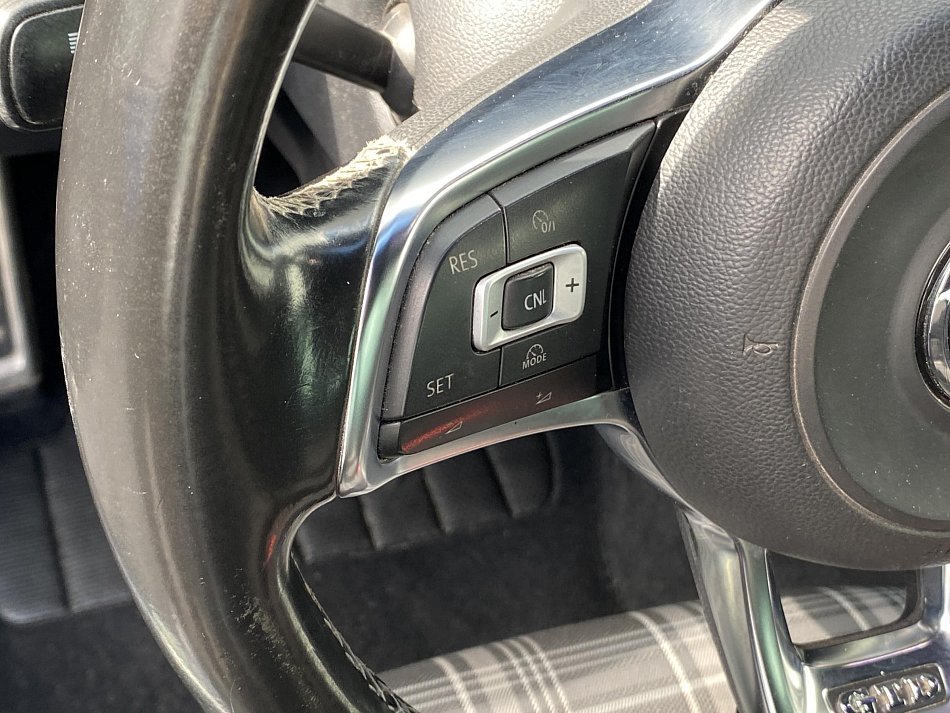 Volkswagen Golf 2.0 TDi GTD