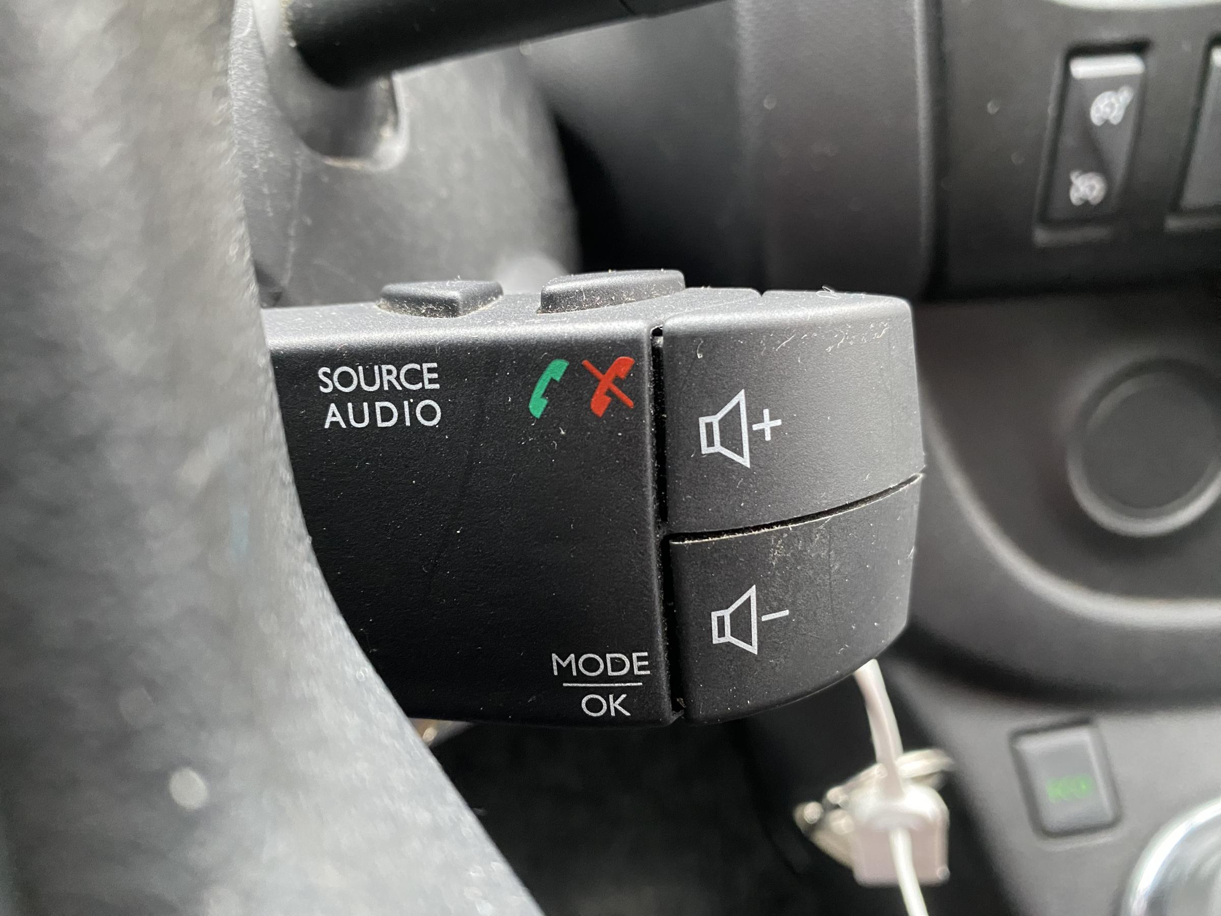 Opel Vivaro, 2015 - pohled č. 14