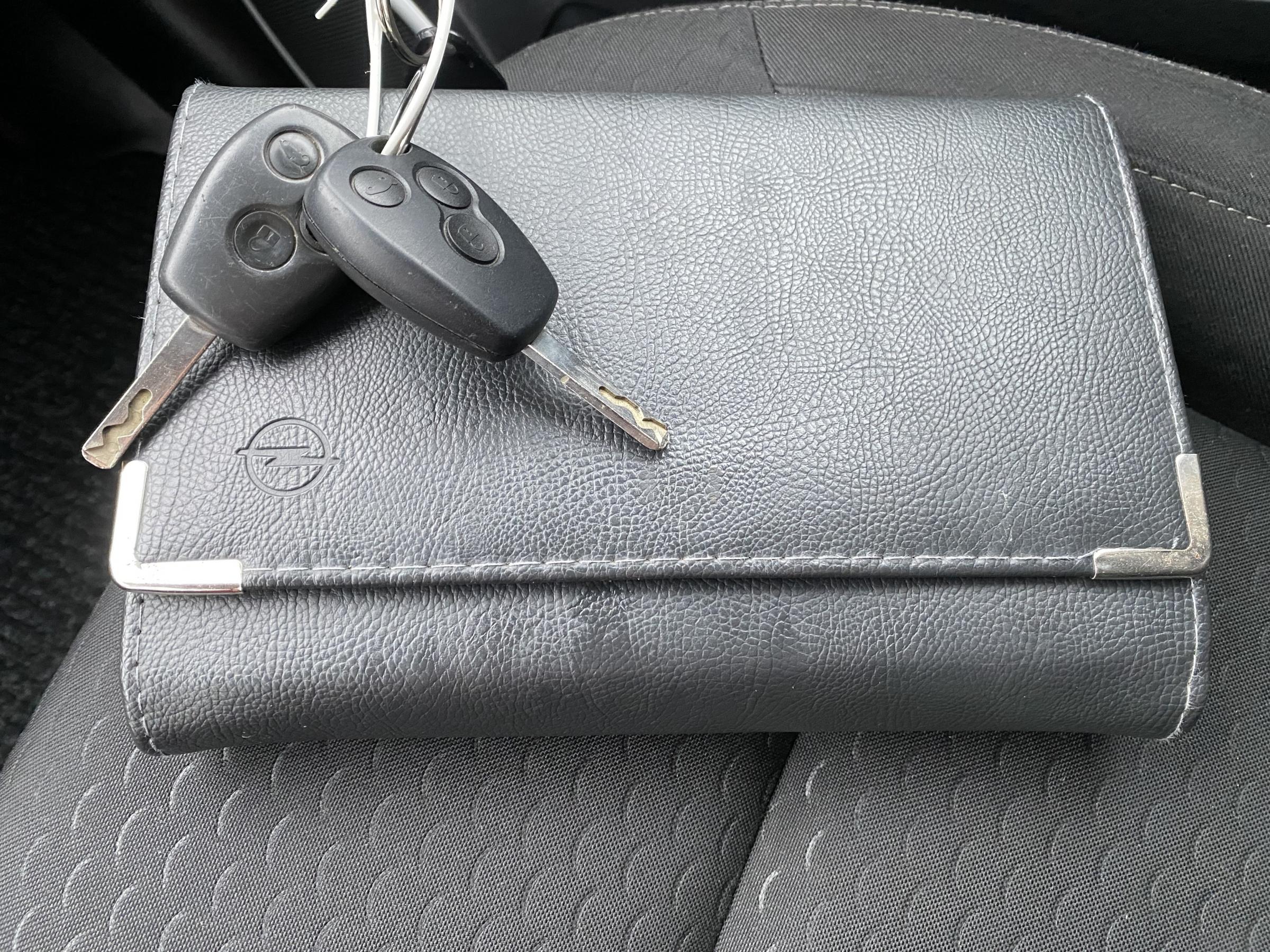 Opel Vivaro, 2015 - pohled č. 19