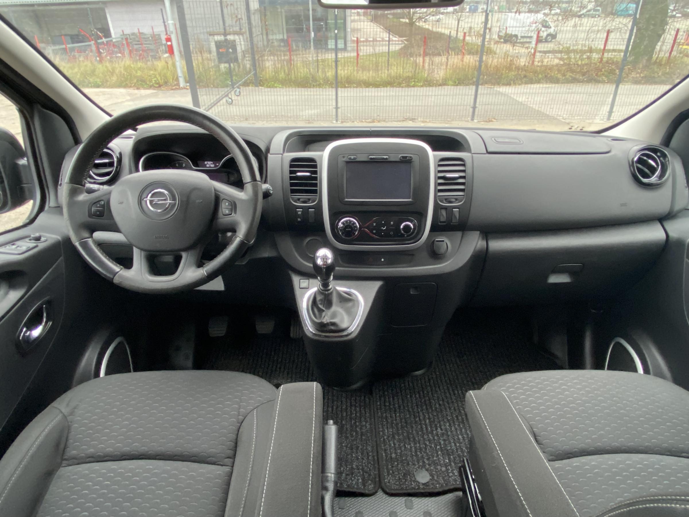 Opel Vivaro, 2015 - pohled č. 8