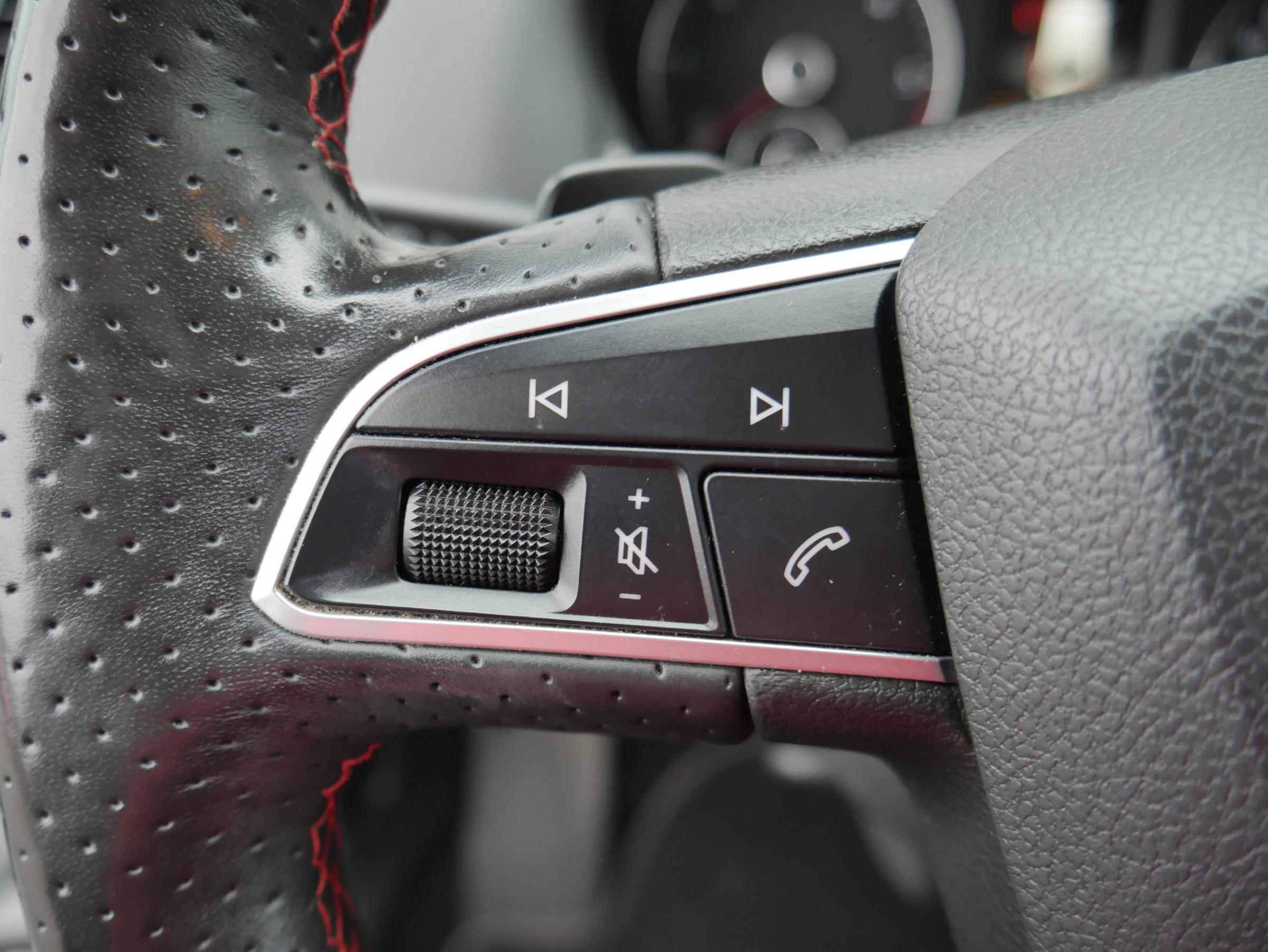 Seat Alhambra, 2018 - pohled č. 20