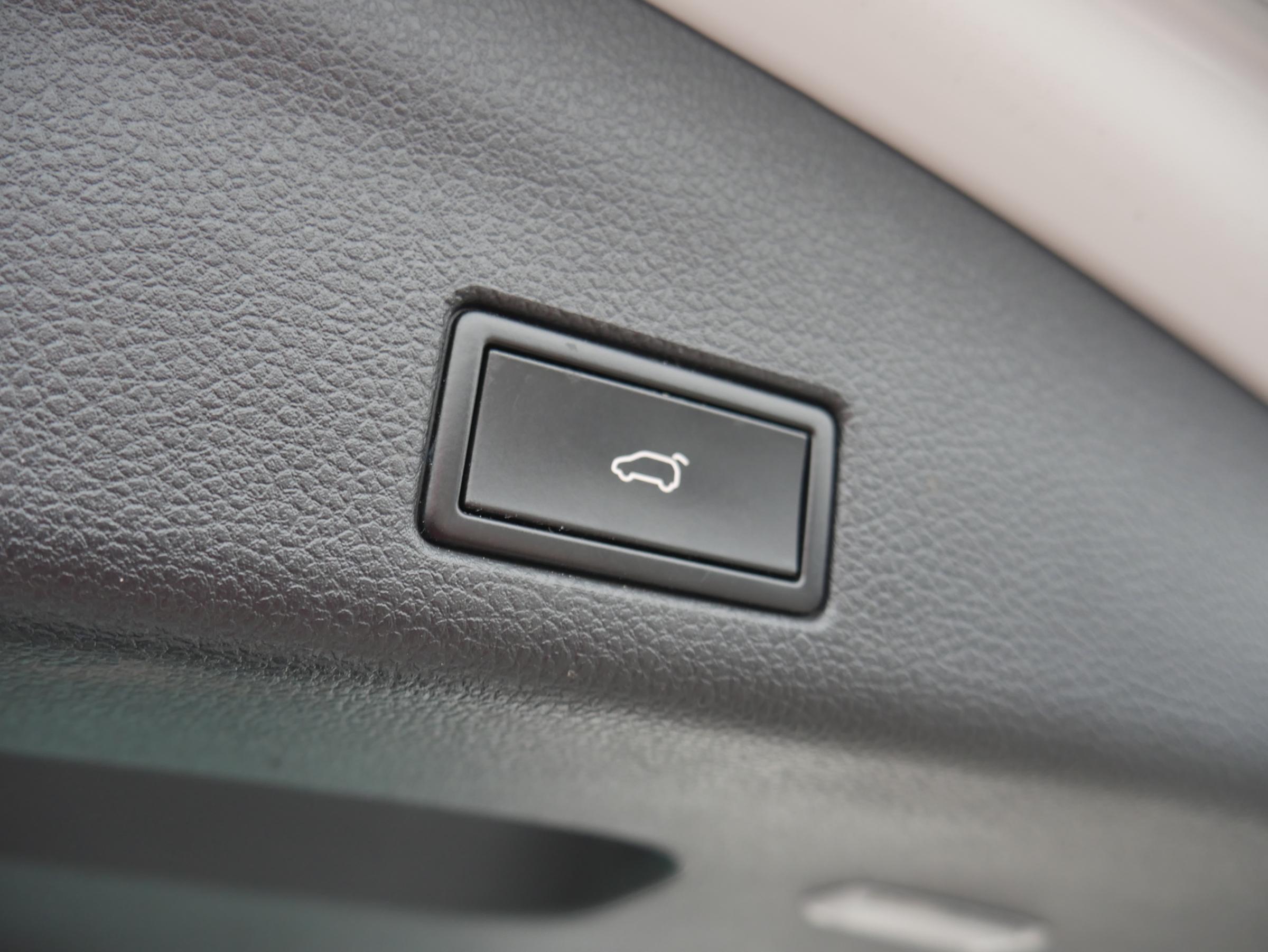 Seat Alhambra, 2018 - pohled č. 24