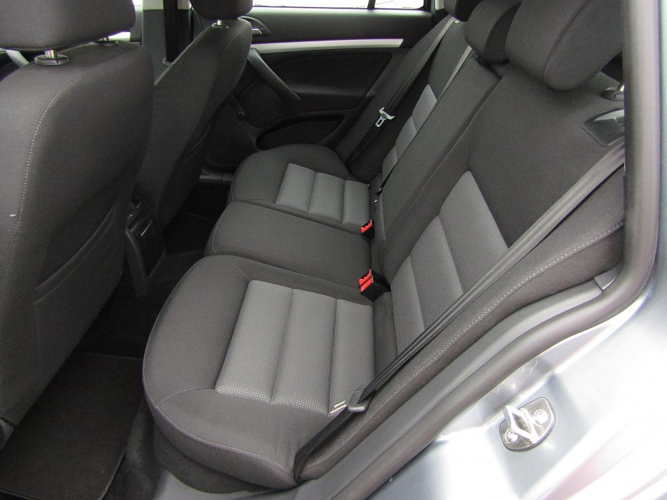 Škoda Octavia II 1.6MPi Ambiente