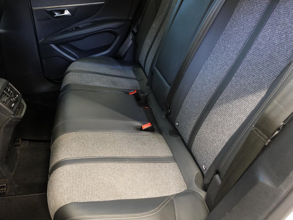 Peugeot 3008 1.2PT Allure